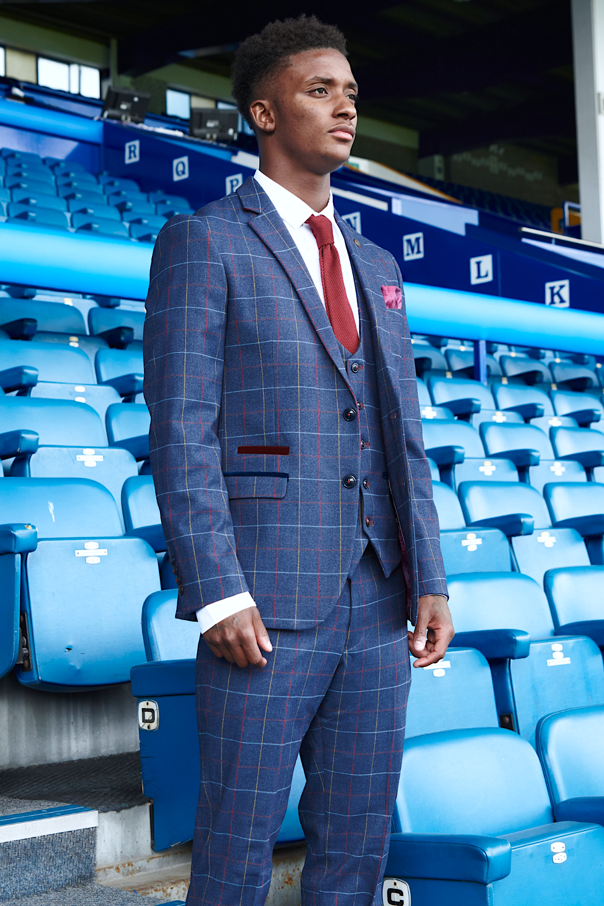 Everton FC Official Demarai Gray Drake Navy Suit - Men's Football Jersey for Matchday & Fan Wear - Perfect for Games, Parties & Gifting