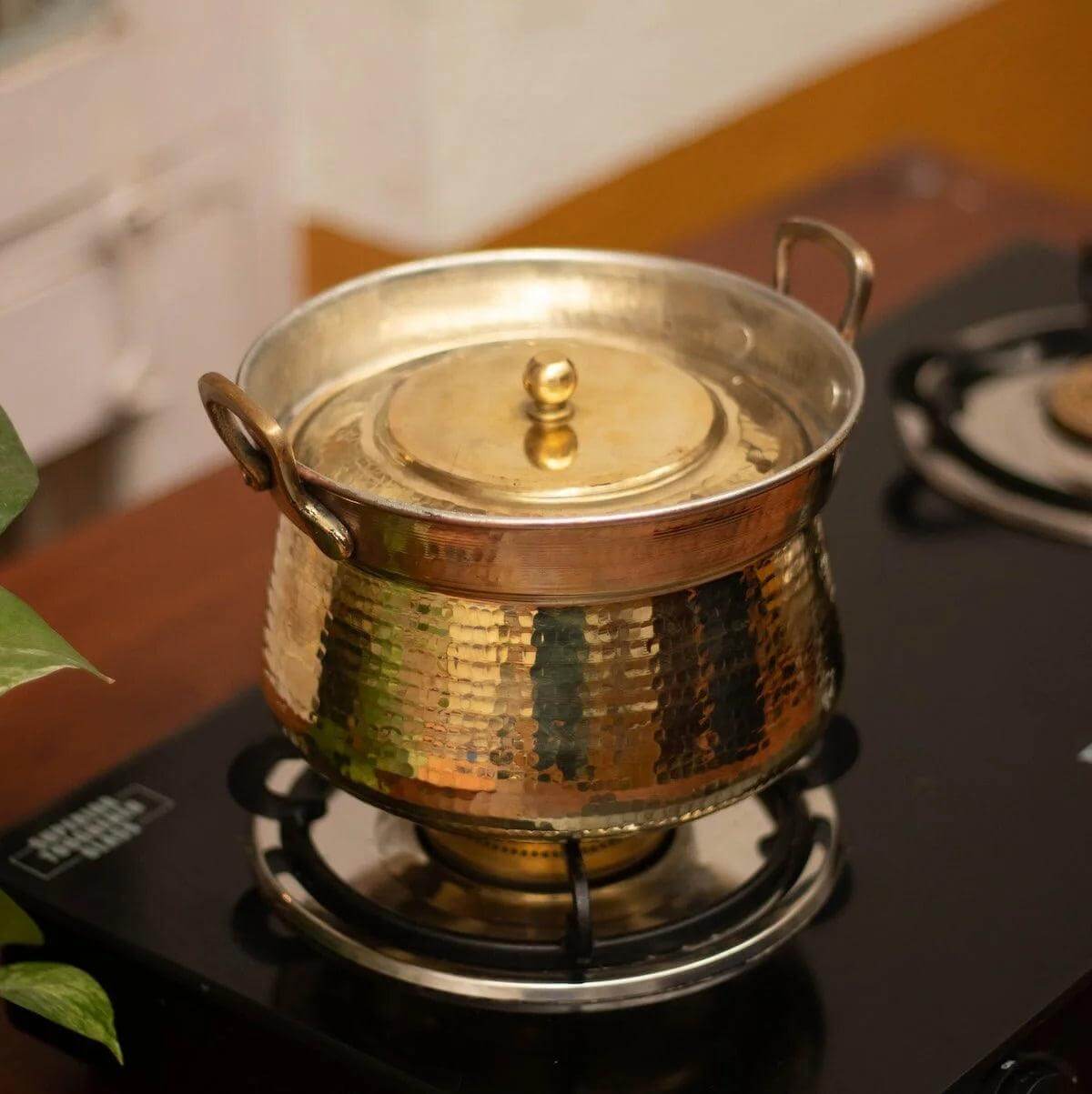 Shakuntala Patra Brass Pot - Traditional Indian Handcrafted Water Storage Vessel for Home Decor & Puja Ceremonies | Perfect for Yoga Studios, Ayurvedic Practices & Cultural Events