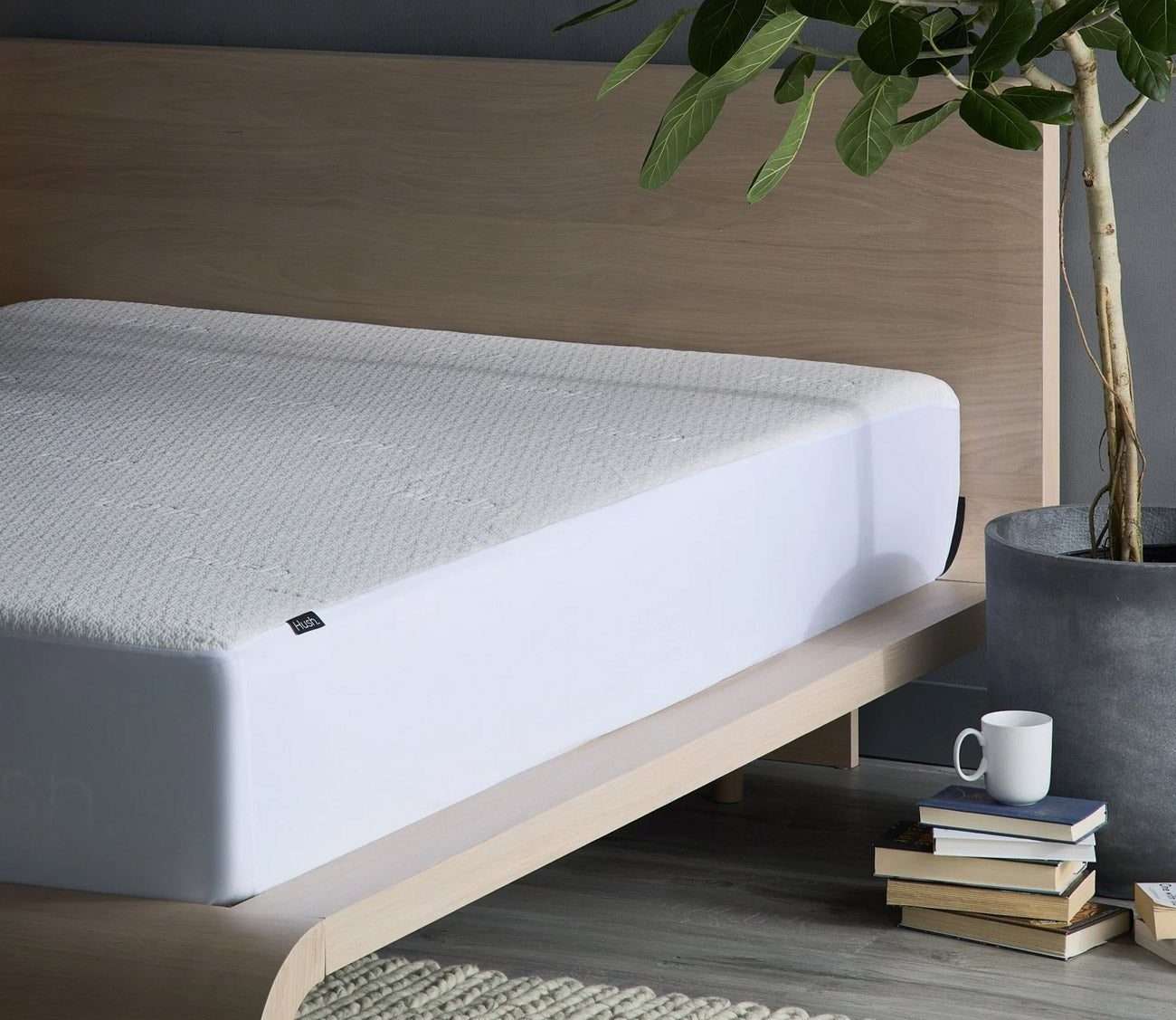 Hush Cooling Mattress Protector - Queen Size, Breathable & Waterproof Bed Cover for Hot Sleepers - Perfect for Summer Nights & Temperature Regulation