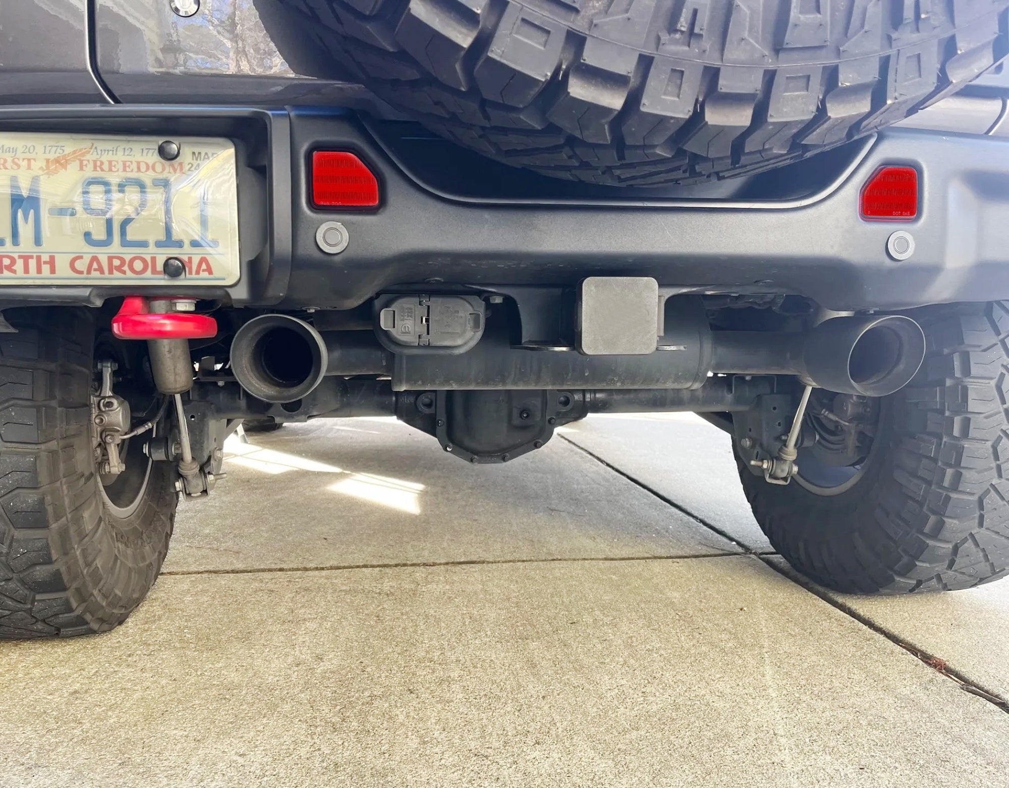 2018+ Jeep Wrangler JL Dark 3 Stripe LH/RH Red Lens Rear Bumper Reflectors - Enhanced Night Visibility & Safety for Off-Road Adventures