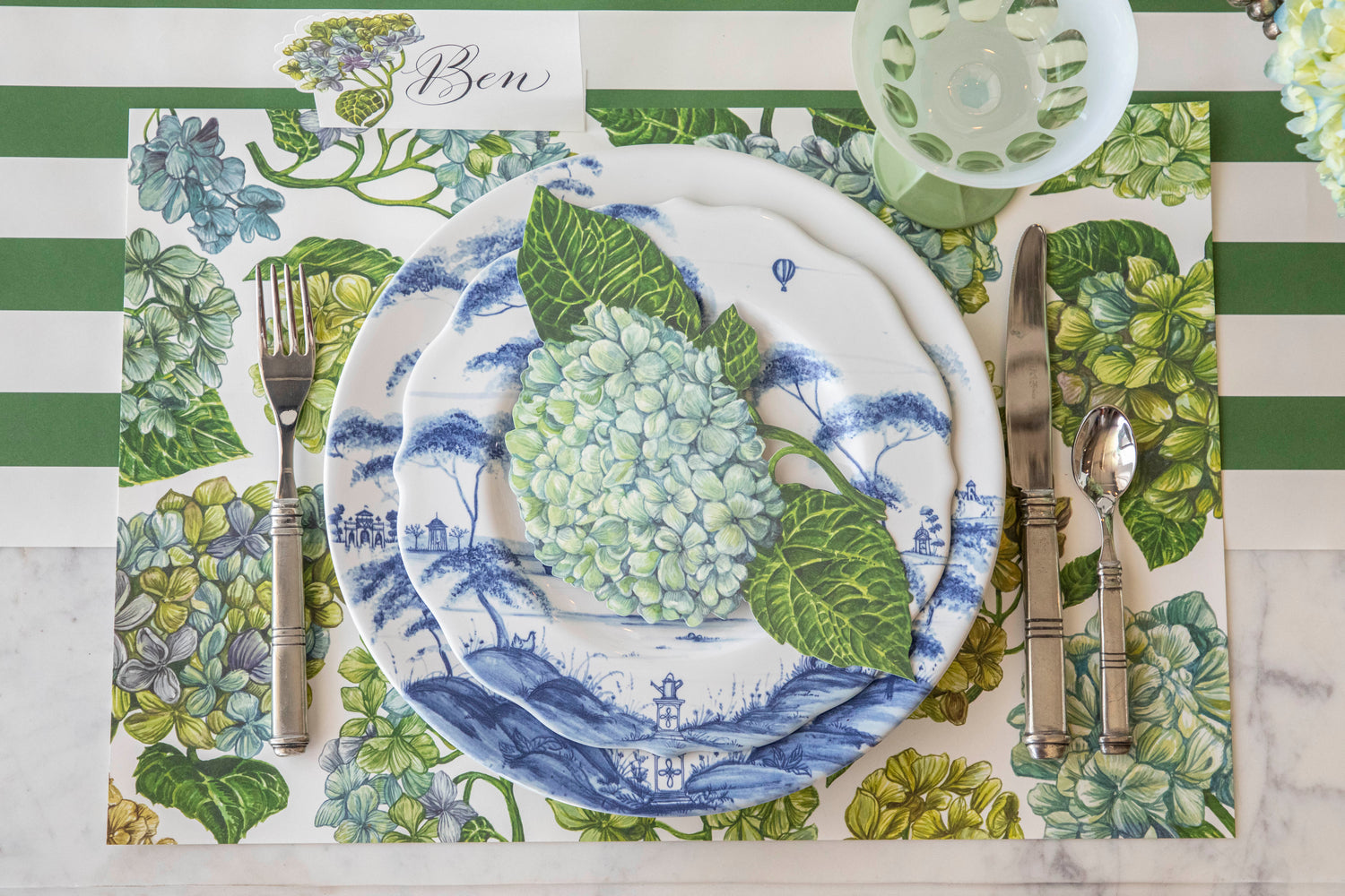 Blooming Hydrangeas Placemat Set of 4 - Waterproof Floral Table Mats for Dining Room Decor, Kitchen Table Setting, and Outdoor Picnic Use