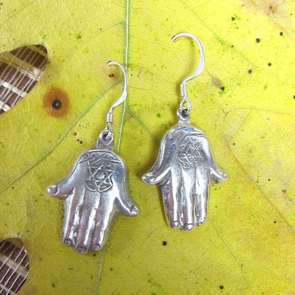 Exquisite Hindu Hand Earrings - Traditional Indian Jewelry for Women - Perfect for Festivals, Weddings & Cultural Events