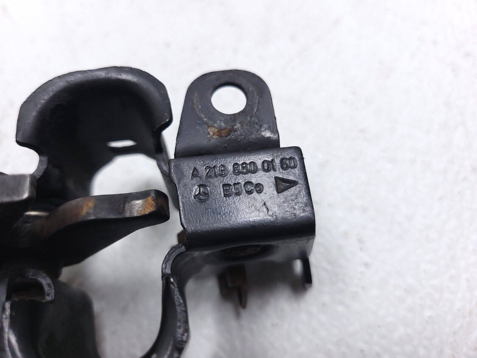 2006-2011 Mercedes ML500 Front Hood Bonnet Lock Latch Catch OEM Replacement Part - Perfect for Car Repair & Maintenance