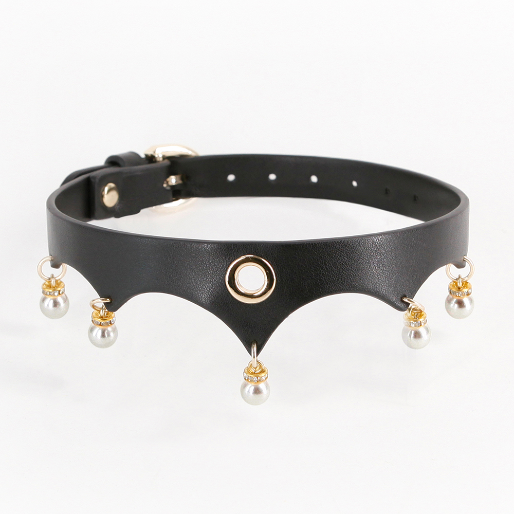 Fetish & Fashion Jezebel Faux Leather Pearl Crown Collar - Gothic Punk Choker Necklace for Women, BDSM Accessories - Perfect for Costume Parties, Halloween, and Alternative Fashion