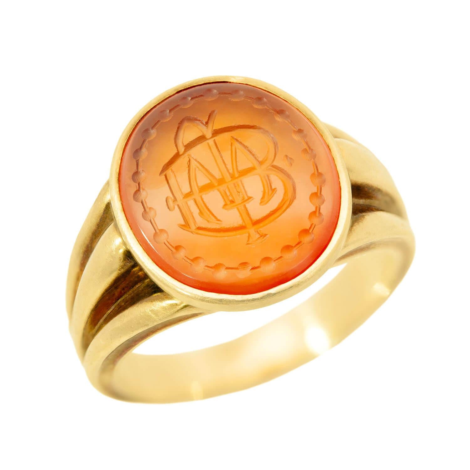 18K Gold Victorian Style Carved Carnelian Signet Ring for Men - Elegant Antique Jewelry Gift for Weddings, Engagements & Formal Occasions