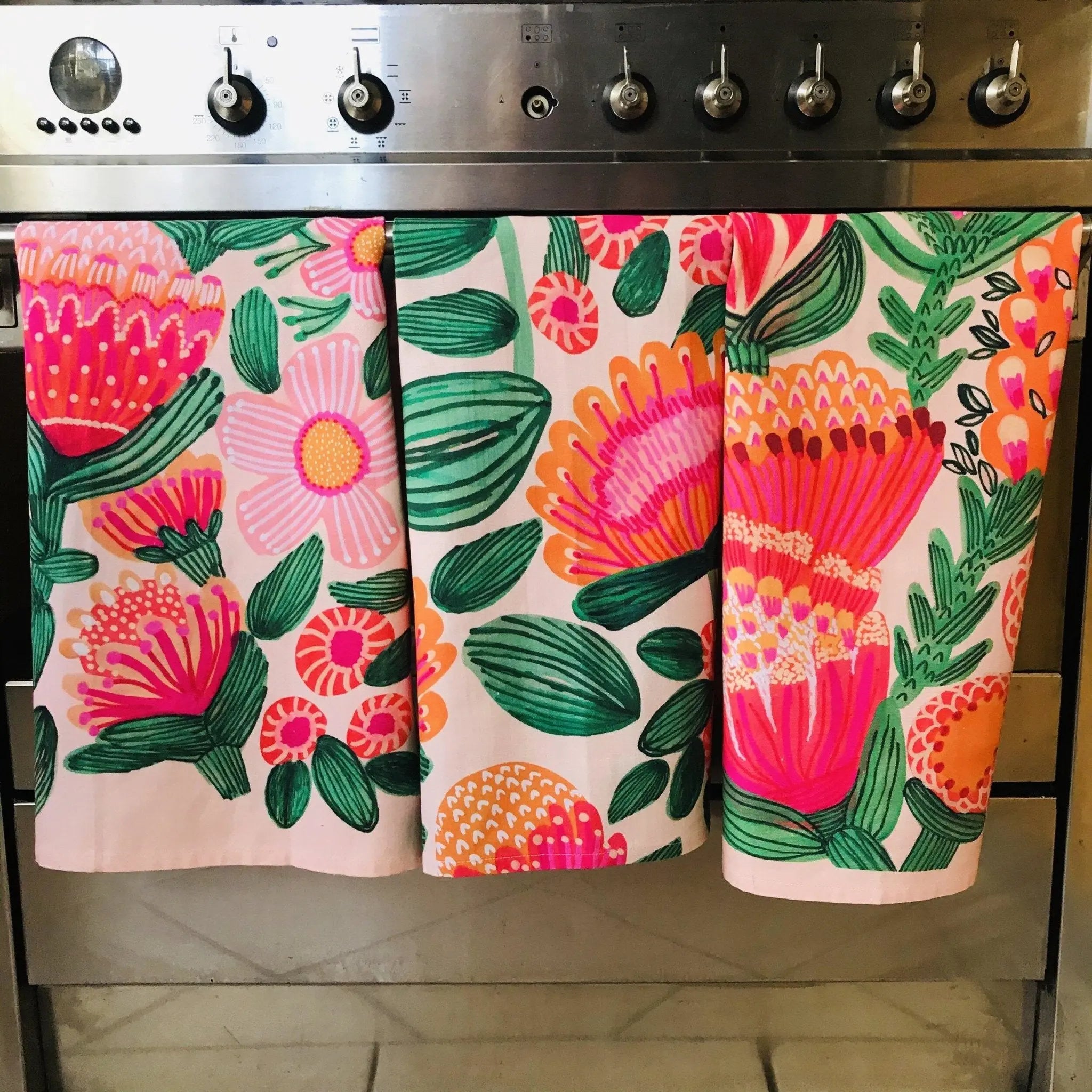 Premium Desert Flowers Tea Towel Set - 100% Cotton Absorbent Kitchen Towels for Drying Dishes & Decor - Boho Chic Home Decor for Kitchen, Dining Room & Housewarming Gifts