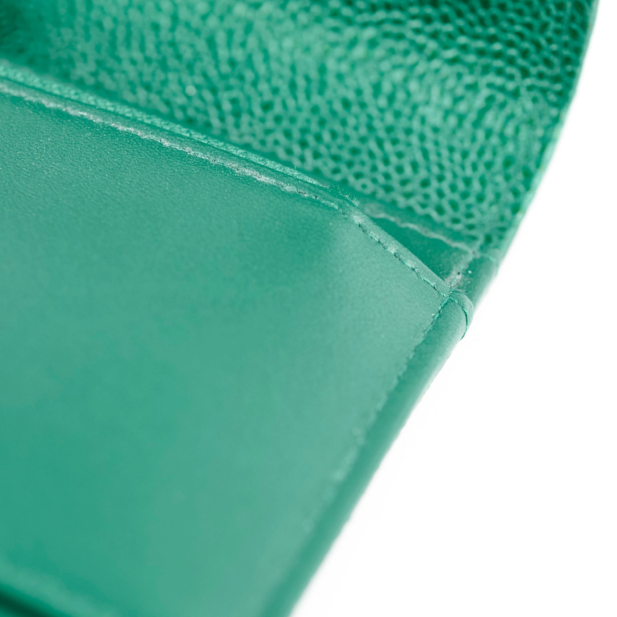 Chanel 18S Caviar Wallet Iridescent Emerald Green - Luxury Women's Leather Wallet for Everyday Use & Special Occasions