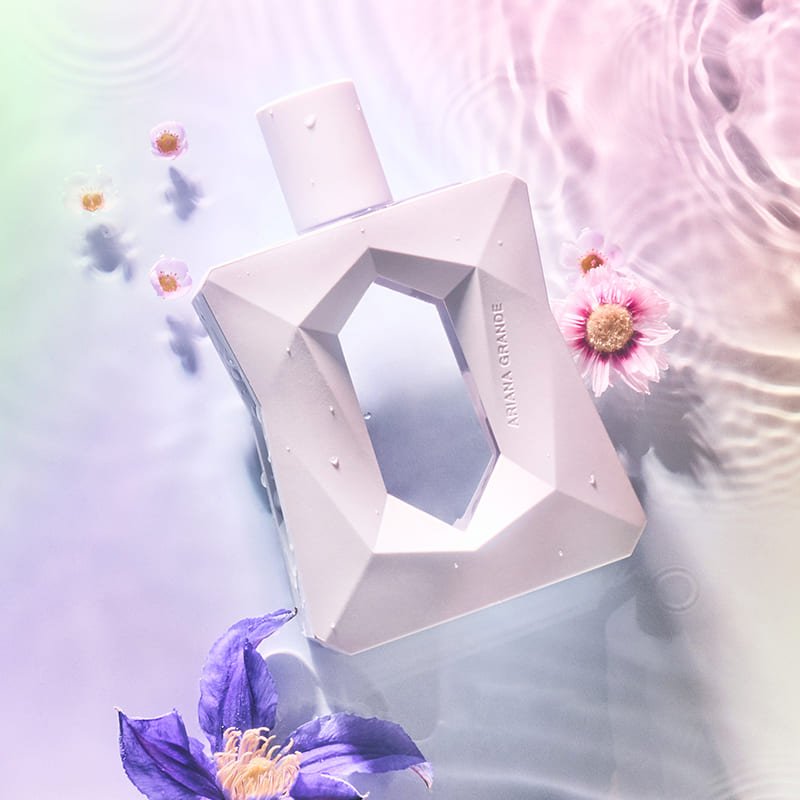 Ariana Grande God Is A Woman Eau De Parfum for Women - Floral Fruity Perfume Spray, Long-Lasting Fragrance Gift Set | Perfect for Date Night, Parties & Special Occasions