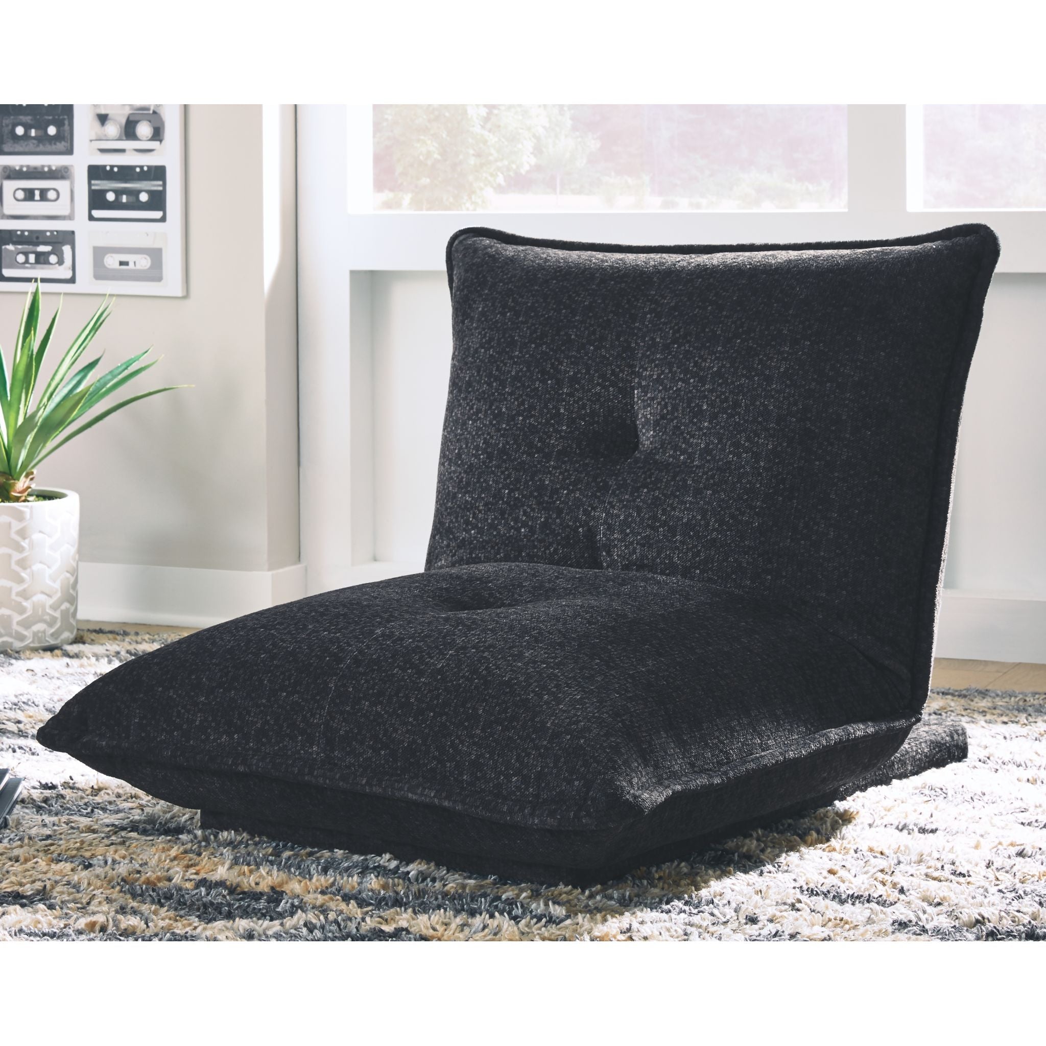 Baxford Accent Chair in Charcoal - Modern Lounge Chair for Living Room, Bedroom & Office - Comfortable Upholstered Armchair with Stylish Design