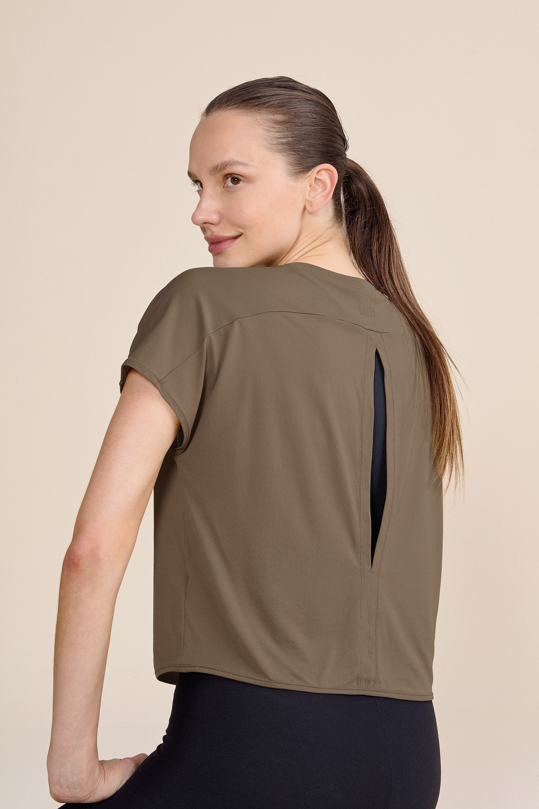 Breathable Comfort T-Shirt for Men & Women - Soft Cotton Relaxed Fit Tee for Everyday Wear, Workout & Casual Outfits