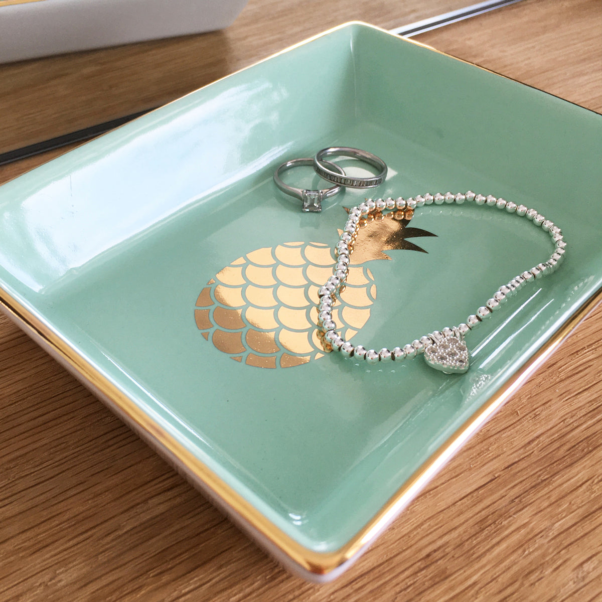 Pineapple-Shaped Jewelry Dish - Small Decorative Tray for Rings, Earrings & Keys | Perfect for Bedroom Vanity, Bathroom Counter & Entryway Organizer