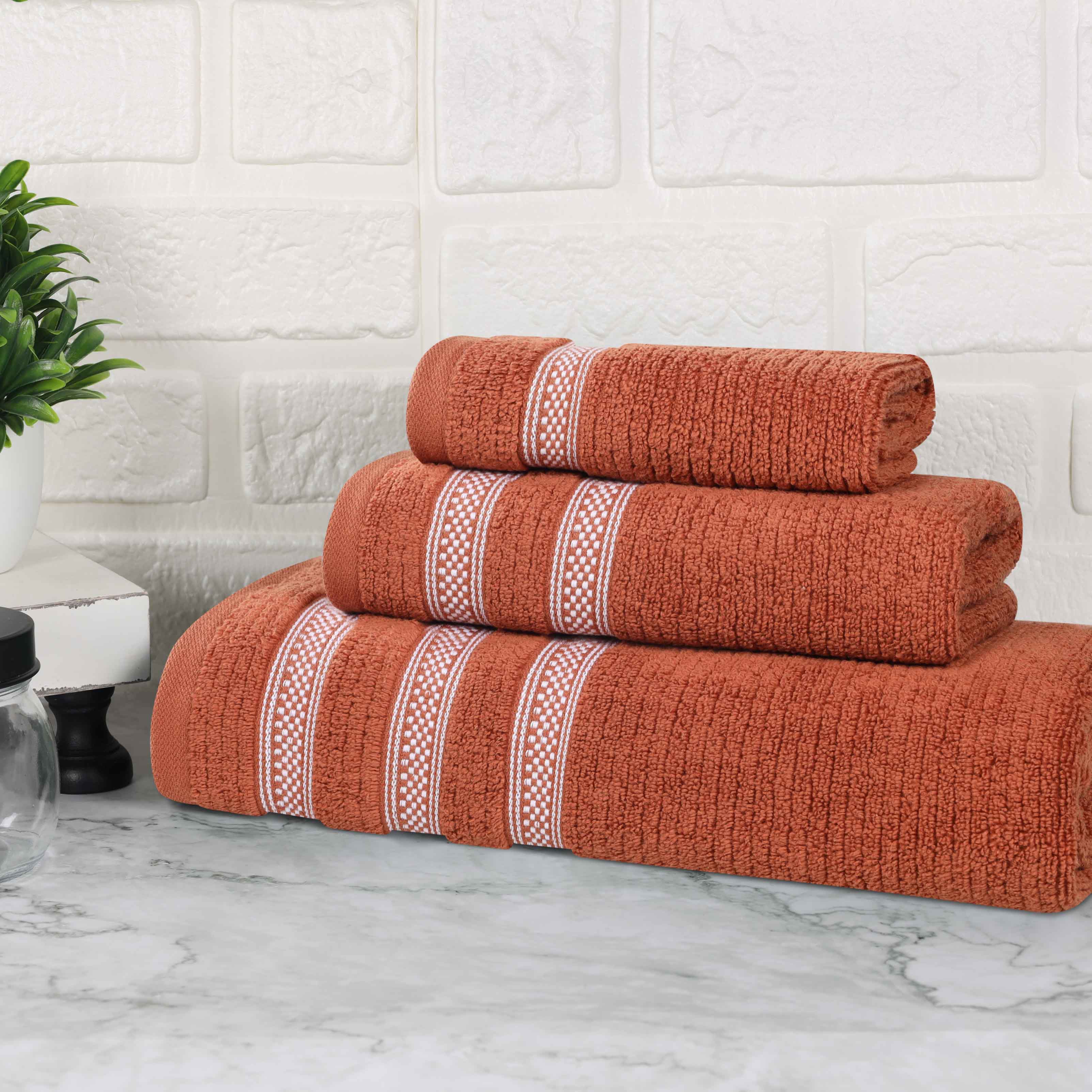 Premium Zero Twist Cotton Ribbed Geometric Border Plush 3-Piece Bath Towel Set - Ultra Soft & Absorbent for Spa, Bathroom & Luxury Home Use