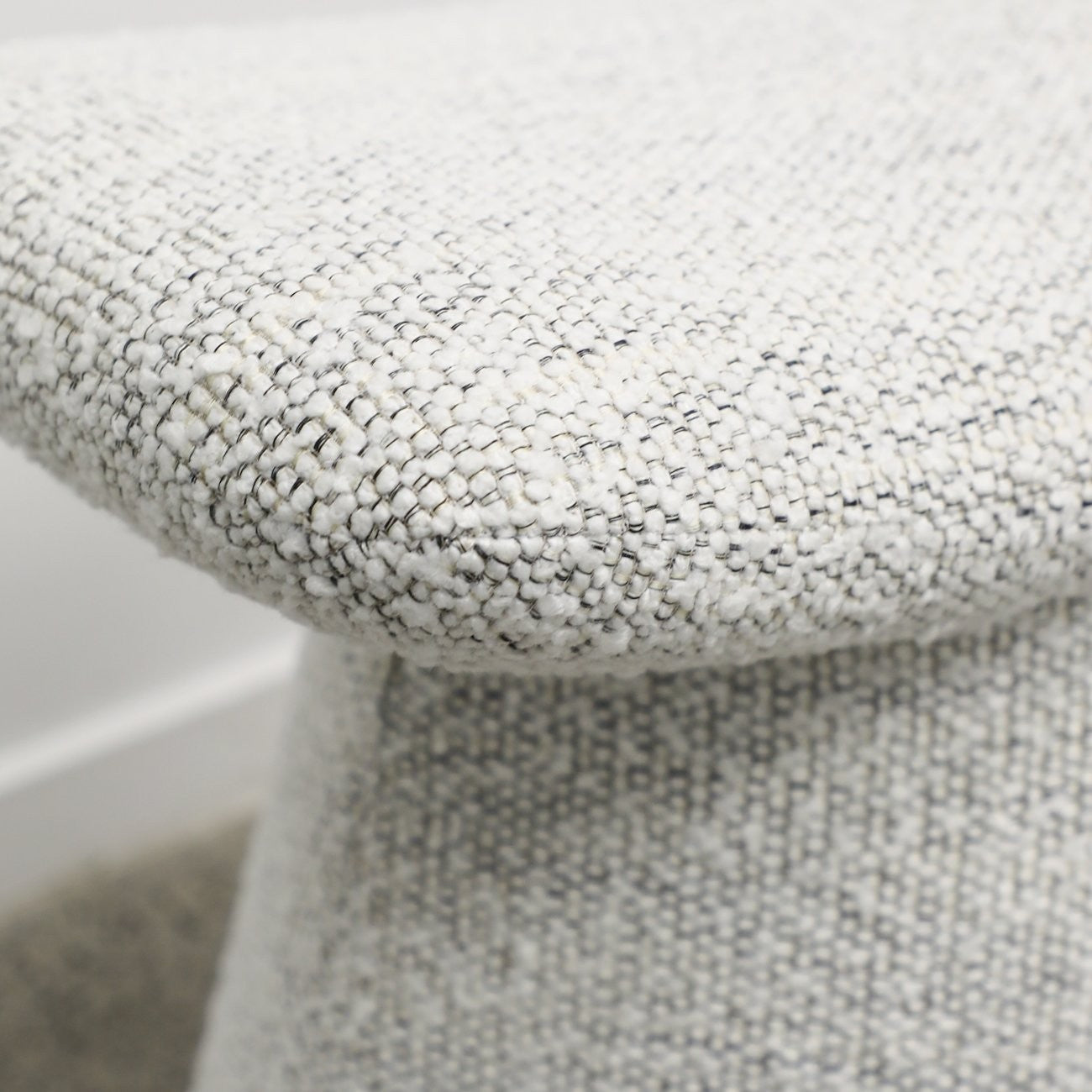 Billini Ottoman Cream - Stylish and Comfortable Footrest Pouf for Living Room, Bedroom & Office - Perfect for Relaxing, Extra Seating & Home Decor