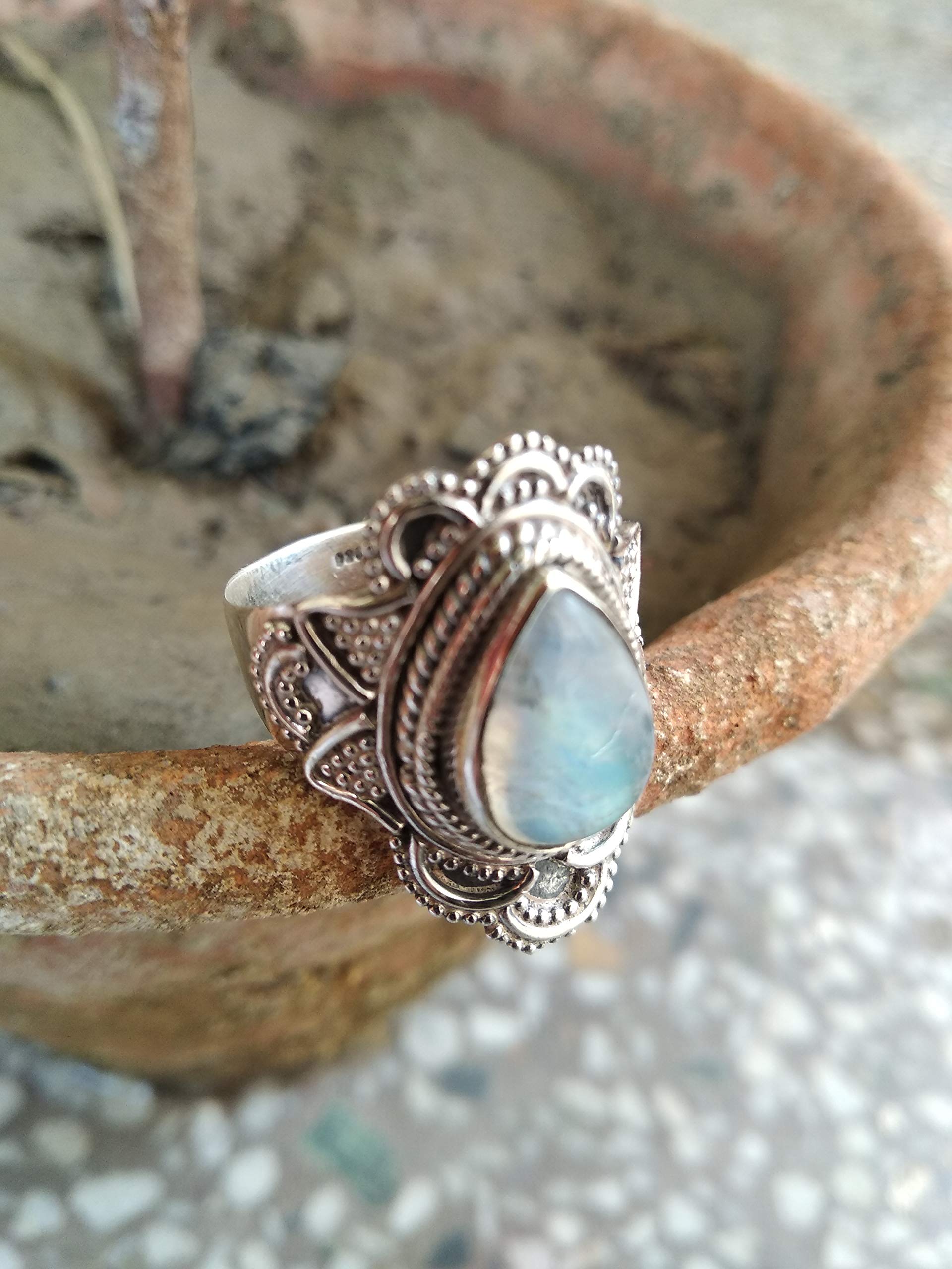 Moonstone Ring for Women - 925 Sterling Silver June Birthstone Jewelry | Healing, Meditation, Wedding, Engagement, Promise Ring | Perfect Mother's Day, Gothic & Classic Gift for Girls - Ideal for Spiritual Practices, Romantic Occasions & Everyday Wear