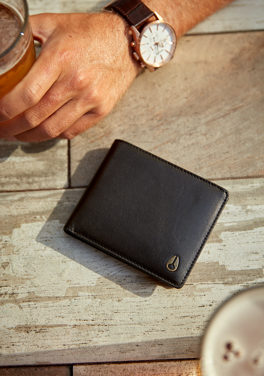 Premium Genuine Leather Wallet for Men - Brown RFID Blocking Bifold Wallet - Perfect for Everyday Use, Travel & Business
