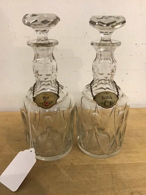 Vintage Glass Decanters Set of 2 - Elegant Whiskey & Liquor Decanters with Stoppers - Perfect for Home Bar, Wedding Gifts & Bourbon Serving