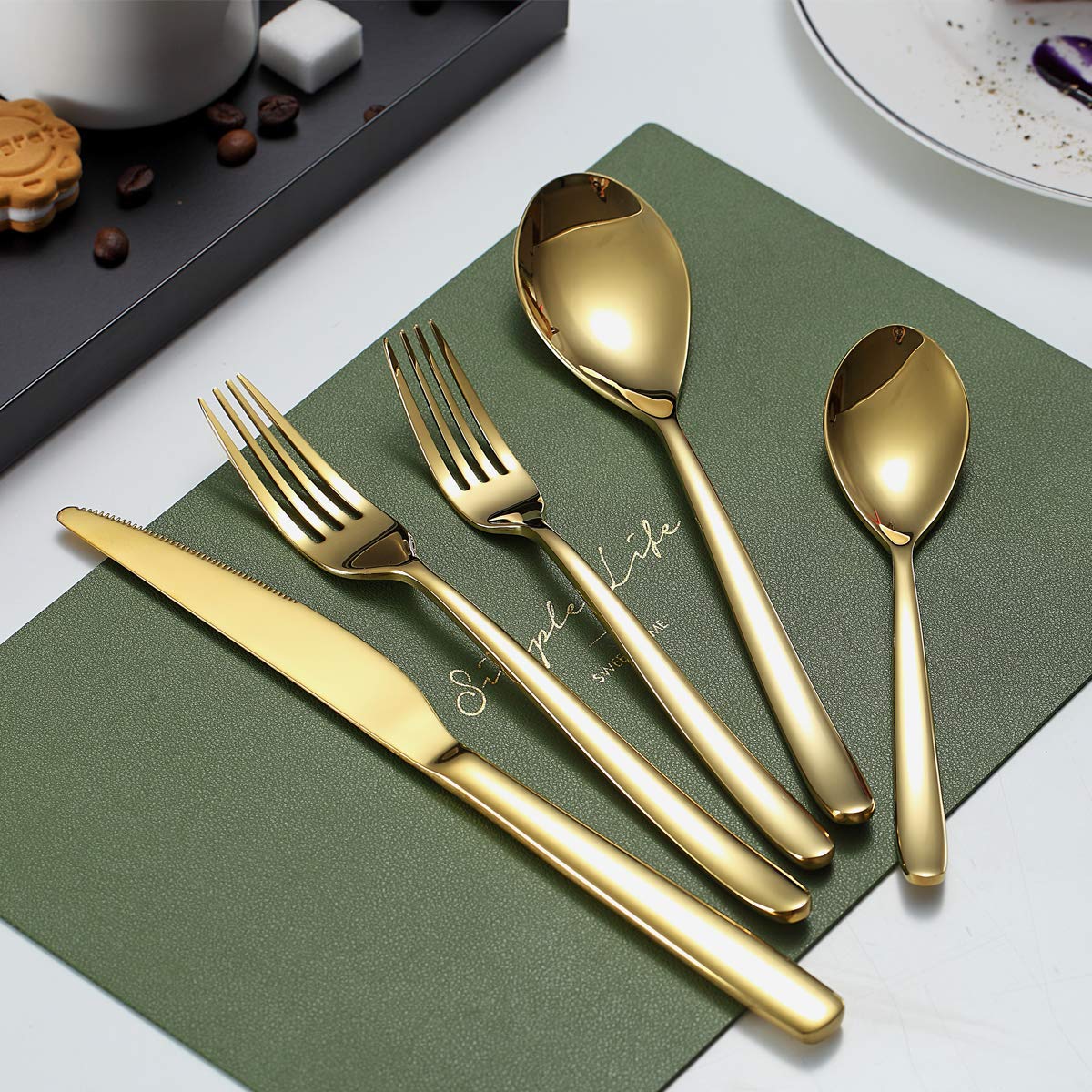 HOMQUEN 40-Piece Gold Silverware Set for 8 - Stainless Steel Flatware Cutlery Set with Forks & Spoons - Elegant Kitchen Utensils for Dining, Parties & Gifts (Shiny Gold)
