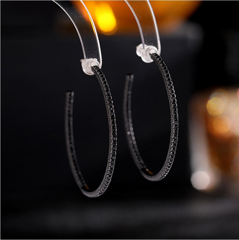 Stylish Geometric Hoop Earrings for Women - Simple & Fashionable Silver Needle Design - Perfect for Everyday Wear, Parties & Gifts (LYG134)