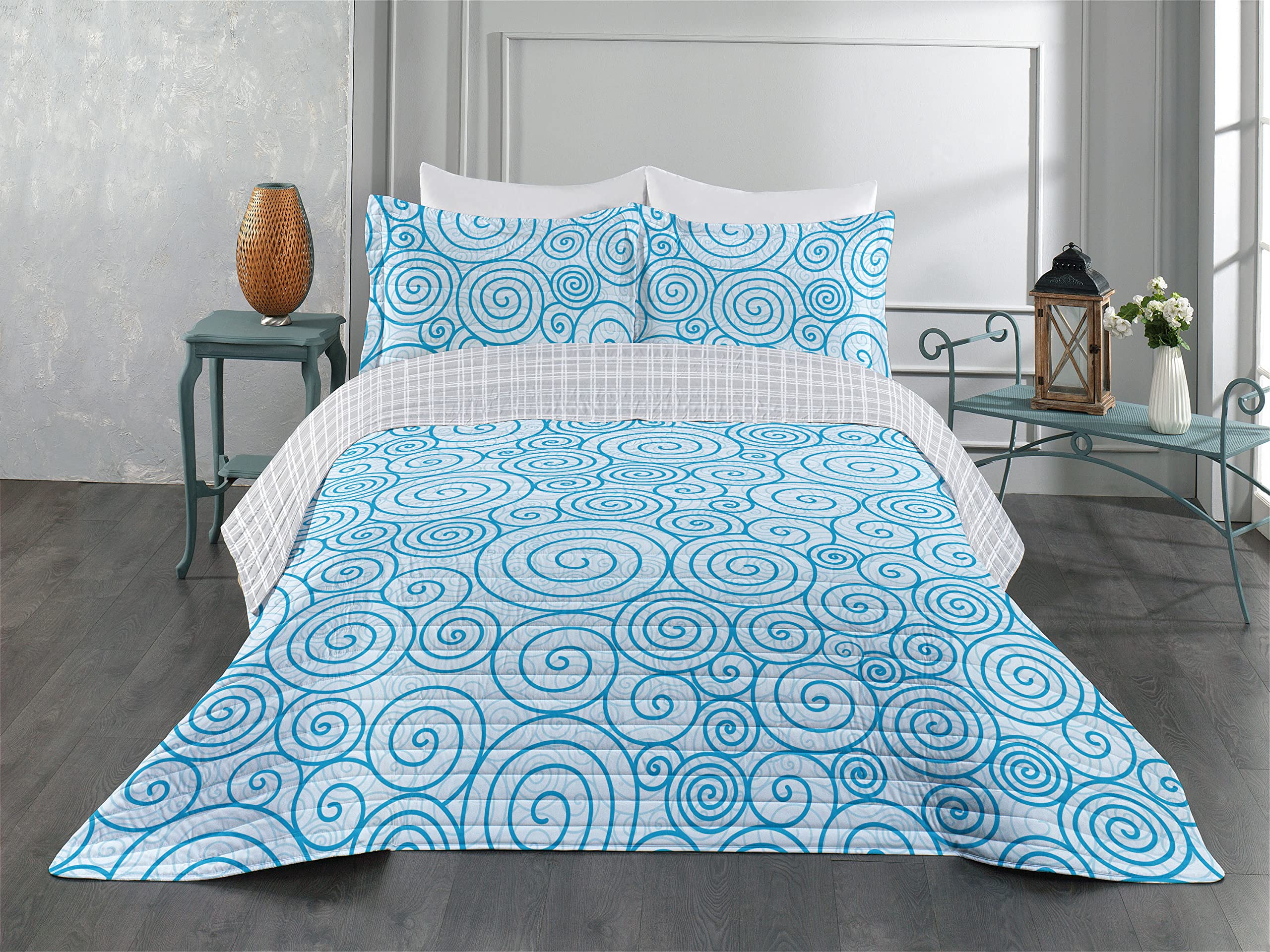 Ambesonne Reversible Queen Size Bedspread Set - Blue and White Abstract Swirls Ocean Design, Microfiber Comforter with Pillow Shams | Modern Coastal Bedroom Decor for Master & Guest Rooms