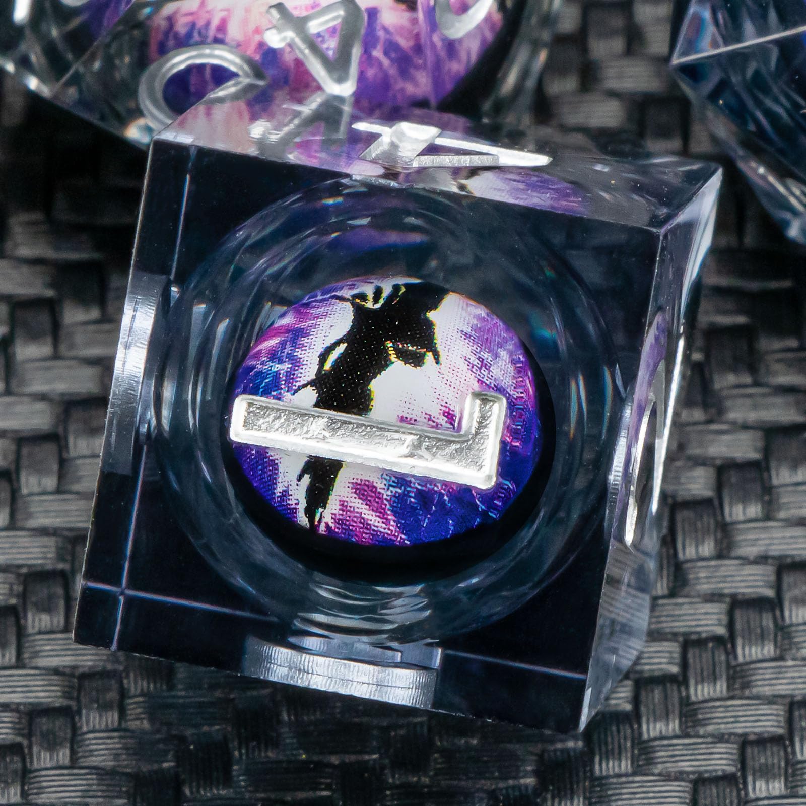 KERWELLSI Sharp Edge Resin Dragon Eye DND Dice Set - 7-Piece Polyhedral RPG Dice for Dungeons & Dragons (D20, D12, D10, D8, D6, D4) with Purple Float Liquid Core & Gift Box - Perfect for Tabletop Gaming, D&D Campaigns, and Fantasy Roleplaying
