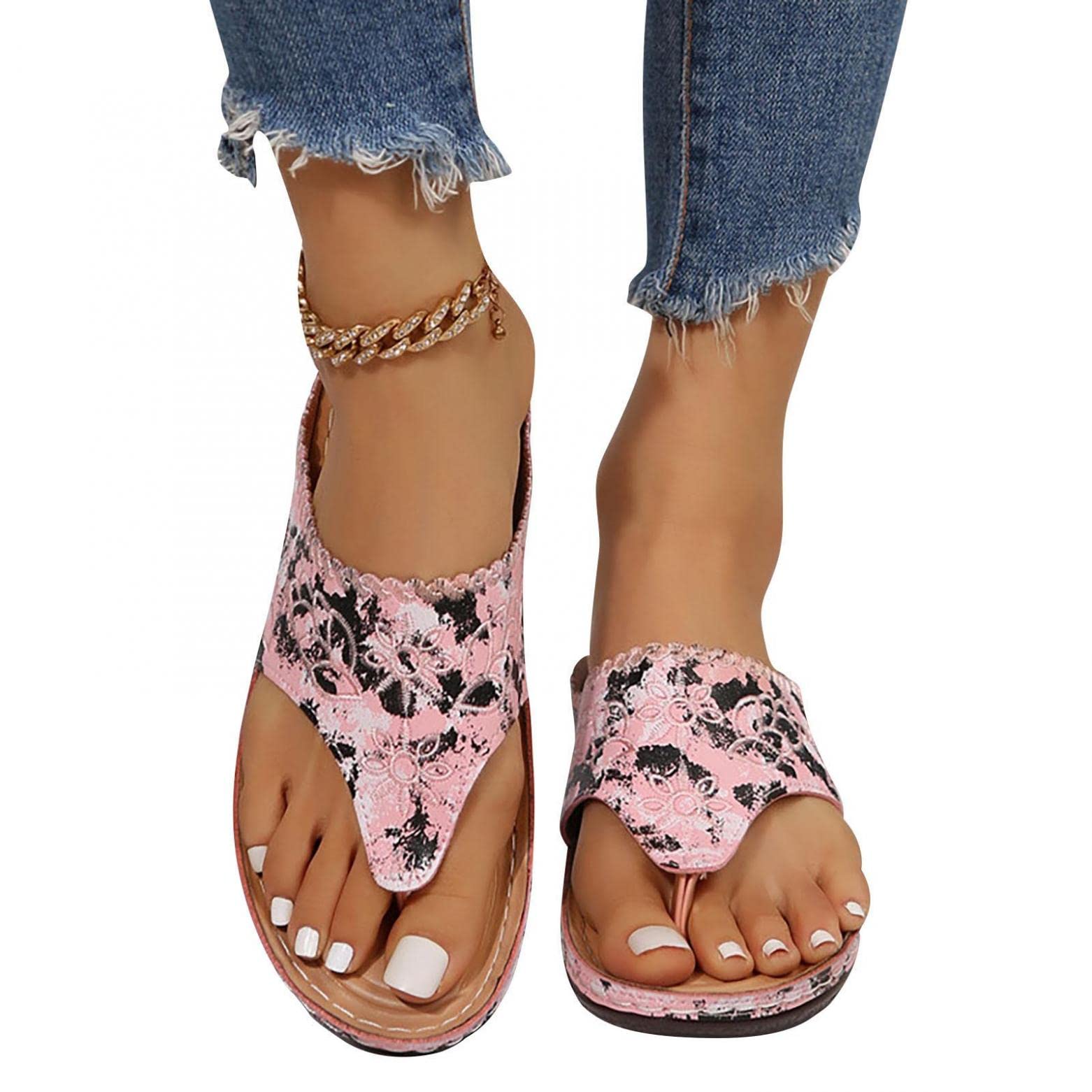 SEAOPEN Women's Comfortable Flip Flops - Summer Strappy Sandals with Arch Support | Flat Thong Sandals for Walking, Beach, Pool & Casual Wear