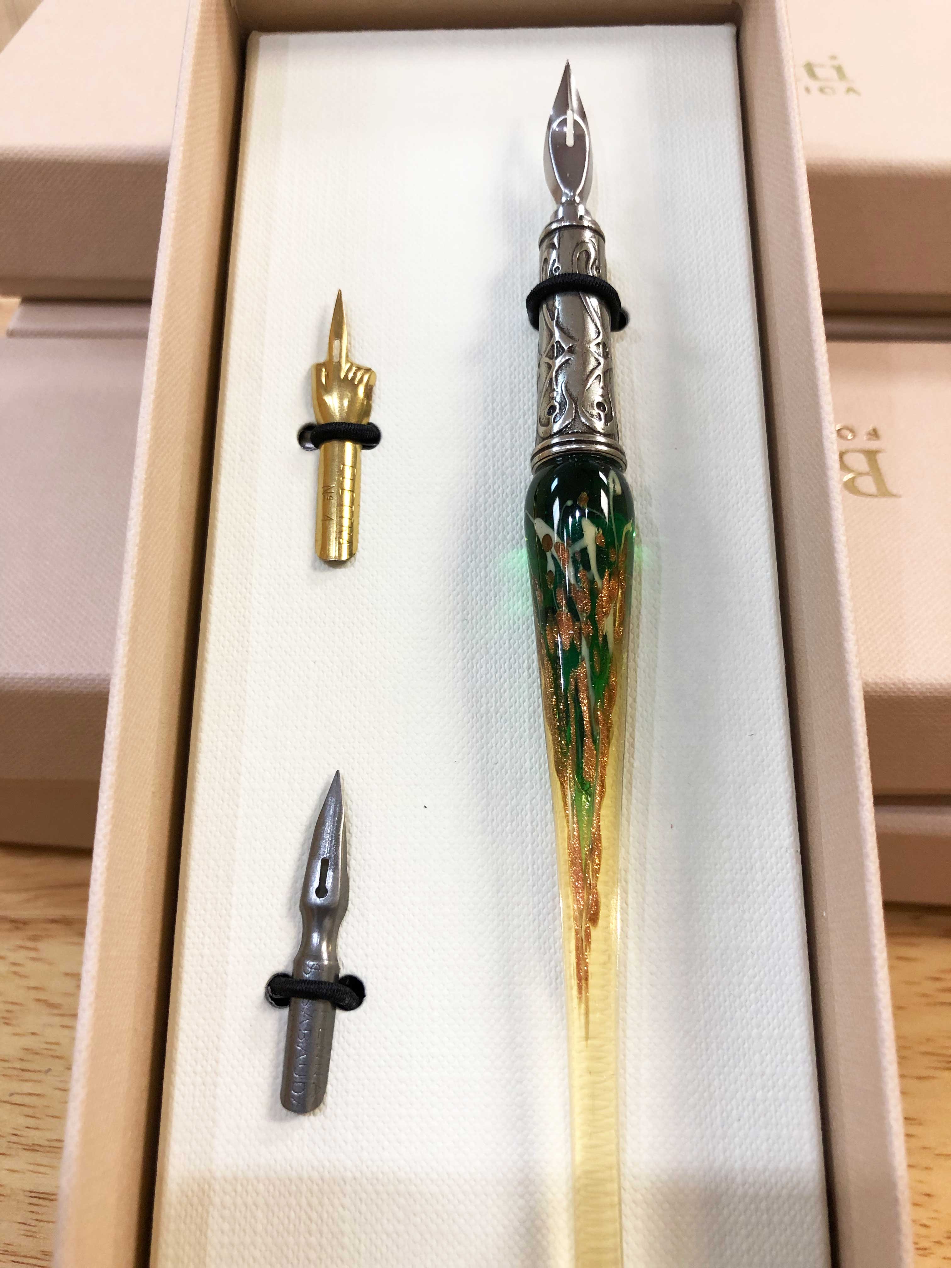 Bortoletti Murano Glass Dip Pen - Handcrafted Italian Glass Writing Pen for Calligraphy & Lettering - Perfect for Wedding Invitations, Art Projects & Gift Giving