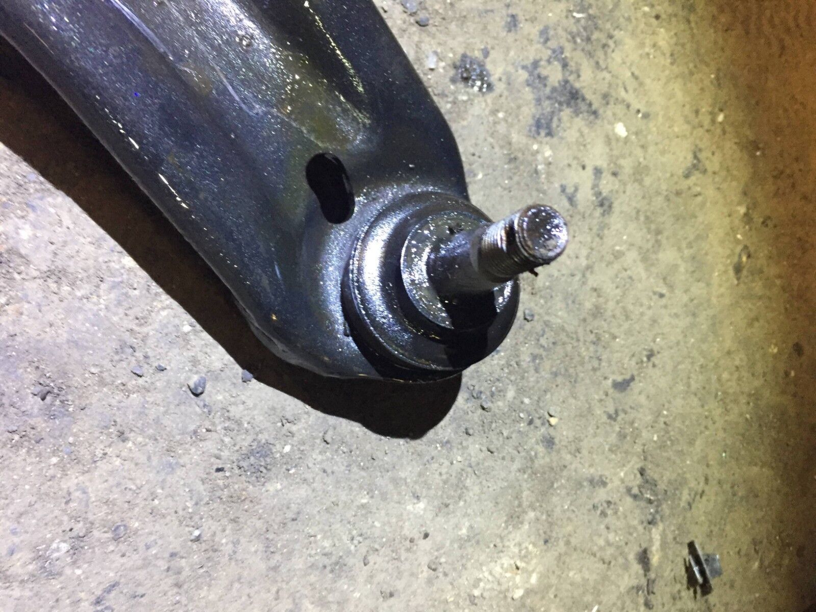 04 05 06 Scion XA Front Right Passenger Side Lower Control Arm Replacement - OEM Quality D18 - Perfect for Suspension Repair & Car Maintenance