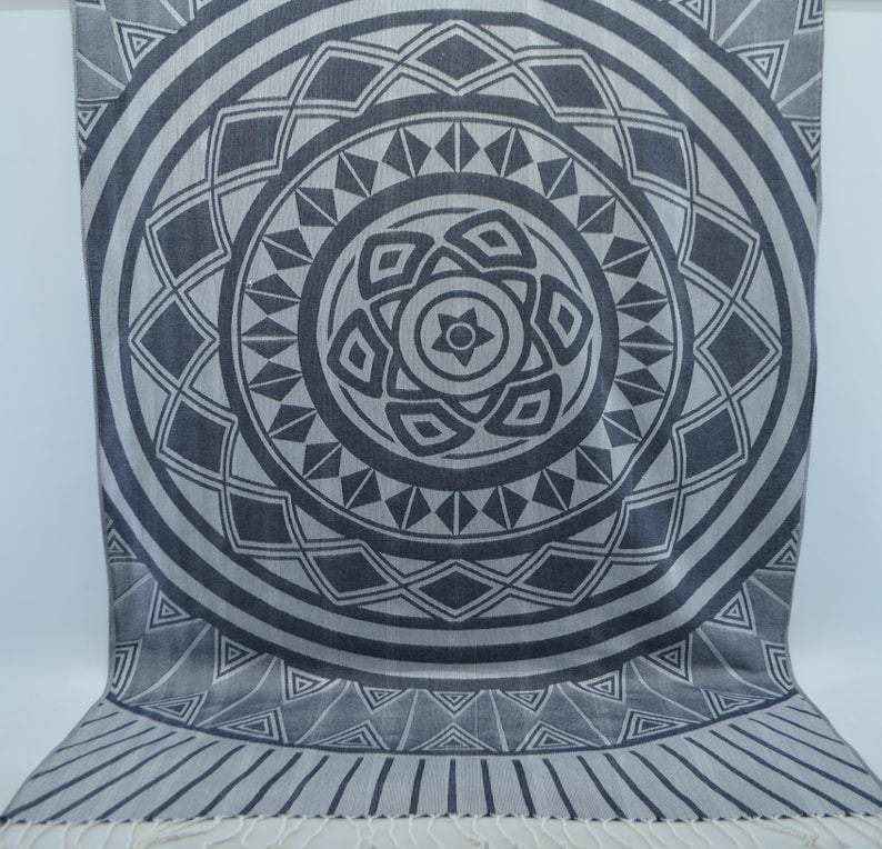 Premium Navy Blue 100% Cotton Beach Towel - Soft, Absorbent & Quick-Drying for Pool, Beach, Gym & Travel Use