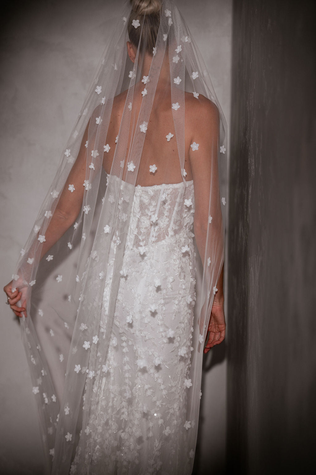Posie Veil - Elegant Floral Wedding Veil for Brides | Perfect for Boho, Garden & Outdoor Weddings