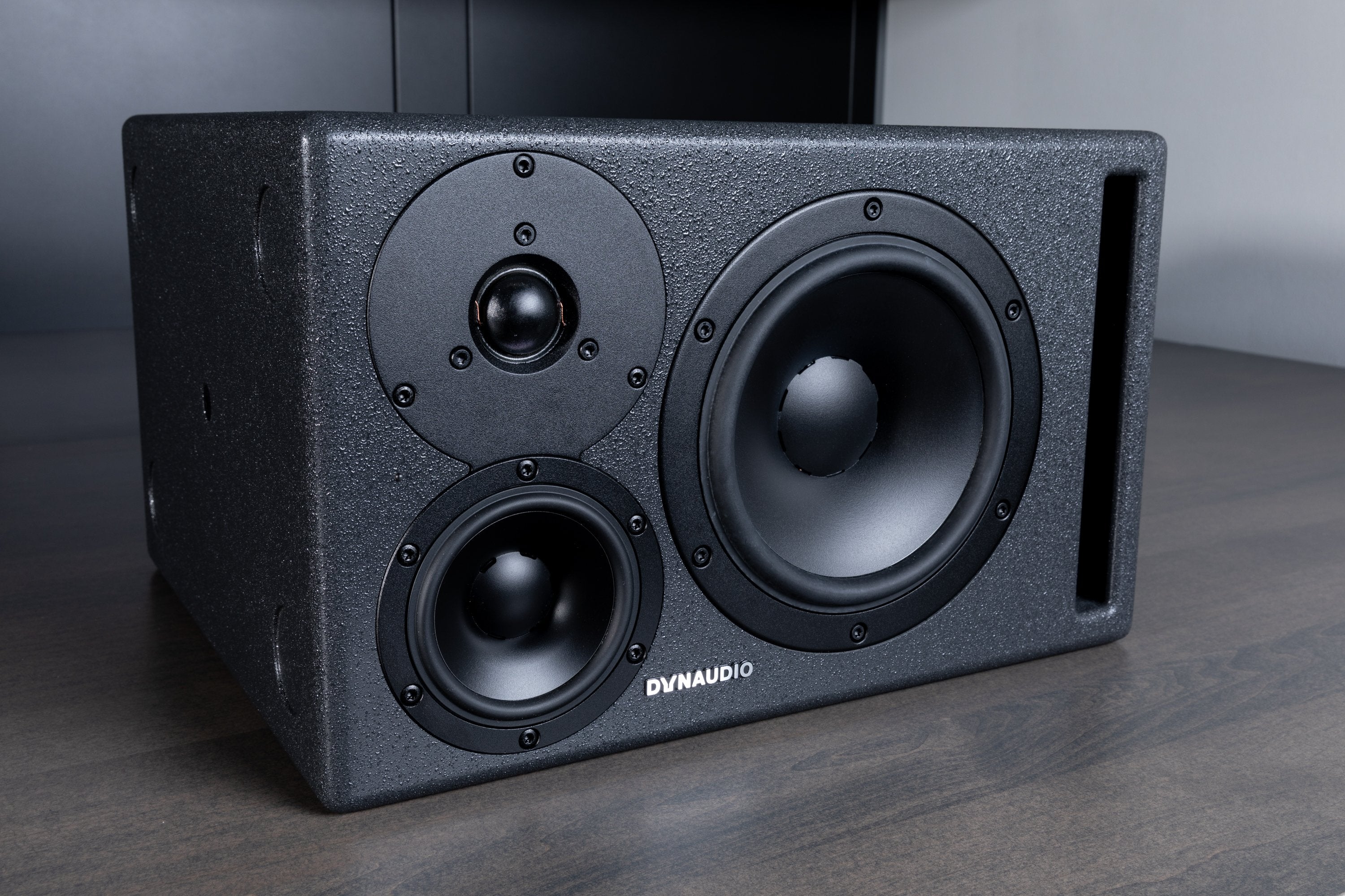 Dynaudio Core Professional Studio Monitor Speakers - High-Performance Audio for Music Production, Mixing & Mastering | Perfect for Home Studios & Professional Recording