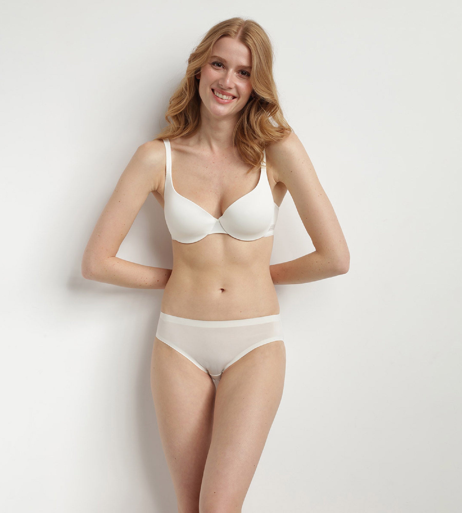 Dim InvisiFree Underwire Push Up Bra with Seamless Design – Perfect for Everyday Comfort & Support