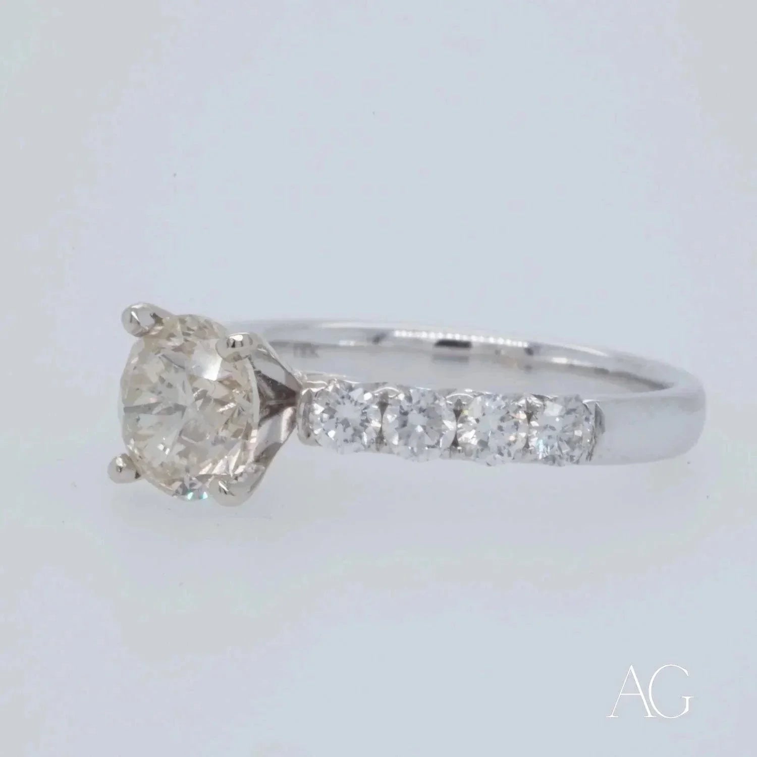 Eternal Love 18k White Gold Diamond Ring - 1.35ct Round Cut Solitaire Engagement Ring for Women | Perfect for Proposals, Anniversaries & Romantic Gifts