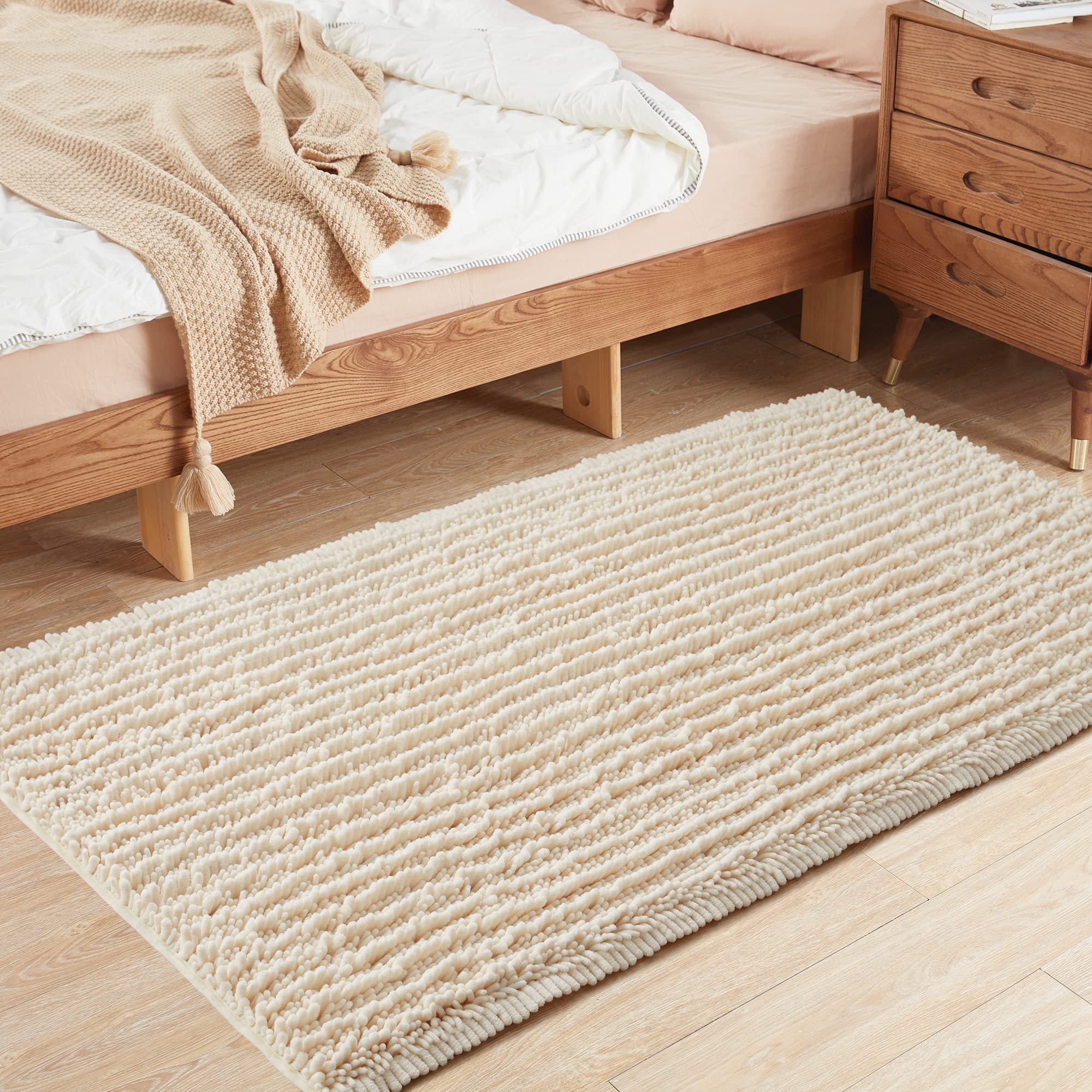 FLOLEOPA Soft Plush Microfiber Bathroom Rugs - Super Absorbent, Non-Slip, Machine Washable Bath Mats for Tub, Shower & Bathroom Floor (31x59 Inches, Cream) - Perfect for Cozy Bathroom Comfort & Safety