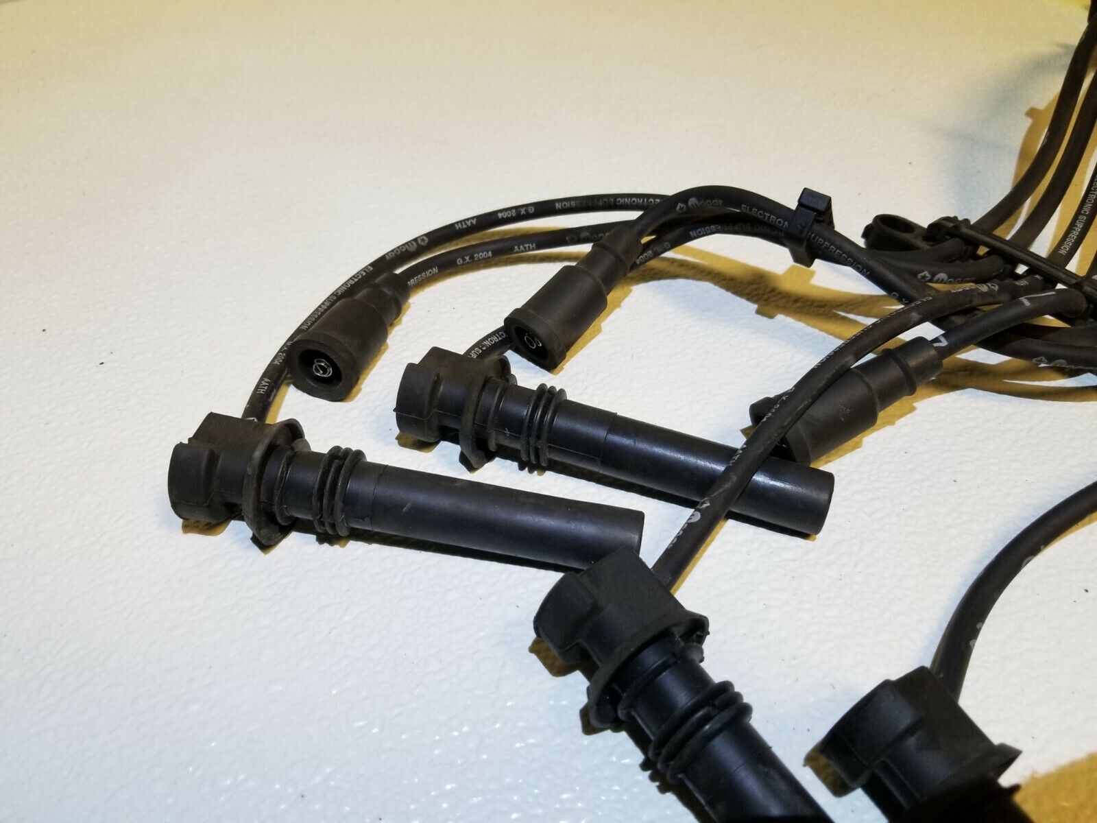05 06 07 Dodge Magnum RT 5.7L V8 HEMI Ignition Spark Plug Wire Set - 8pc OEM Replacement - Perfect for Engine Tune-Up & Performance Upgrade