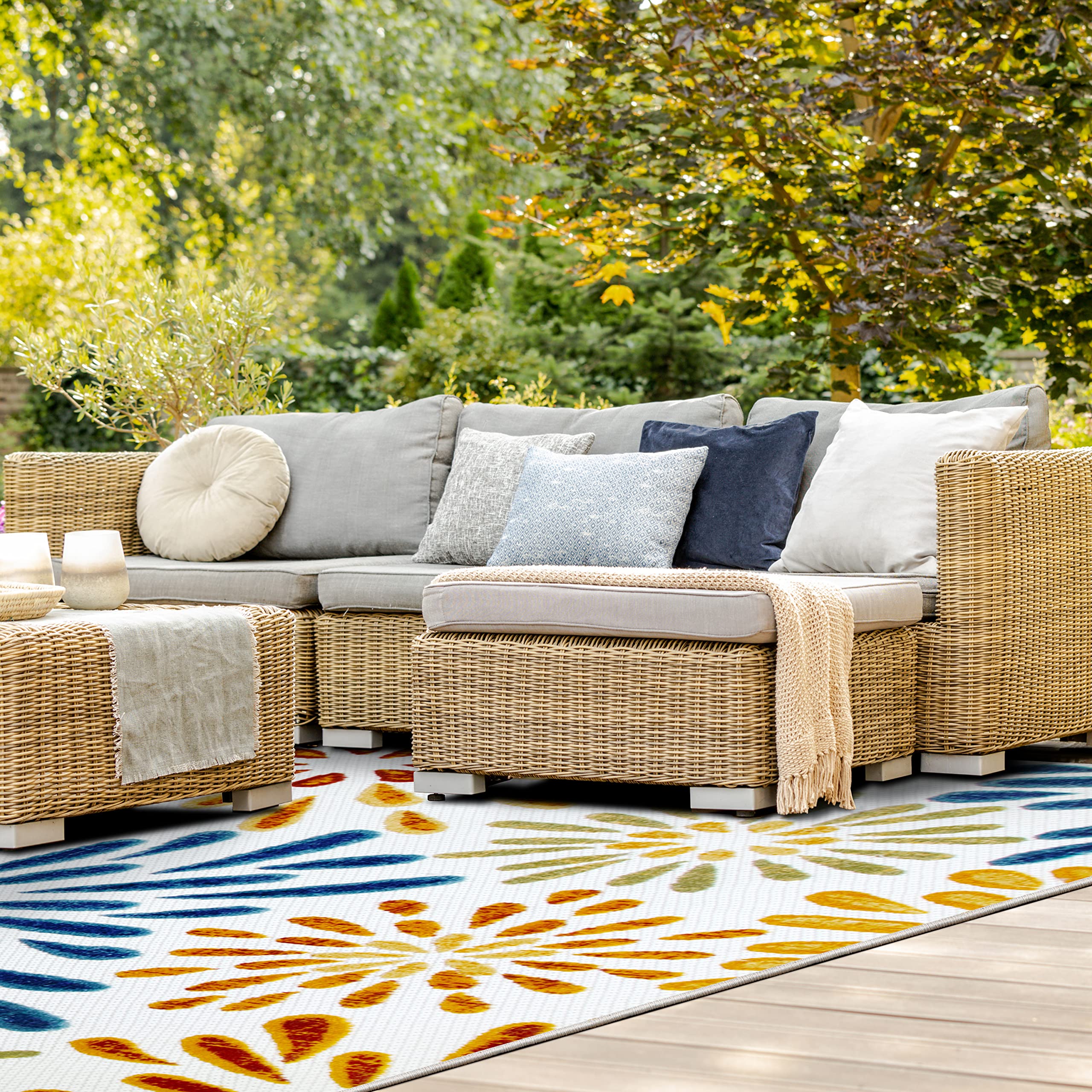 Leick Home 595439 Modern Floral Area Rug - 7'10
