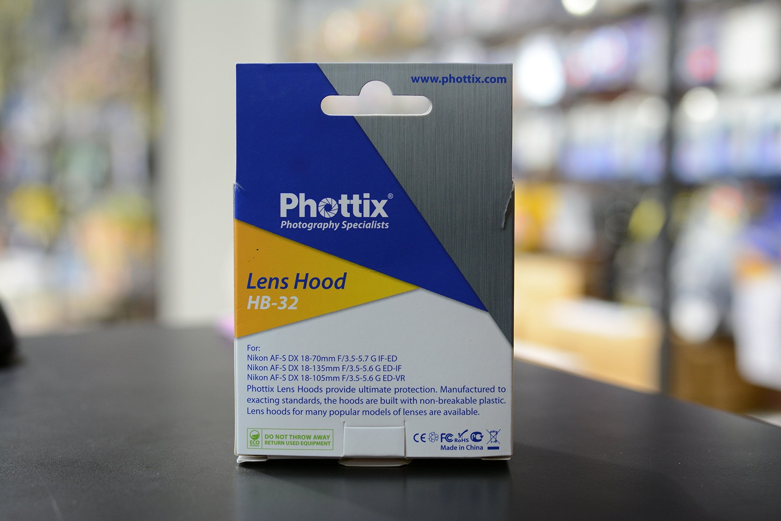 Phottix Replacement Lens Hood for Nikon HB 32 - Compatible with Nikon DSLR Cameras - Durable & Lightweight Design for Outdoor Photography & Travel