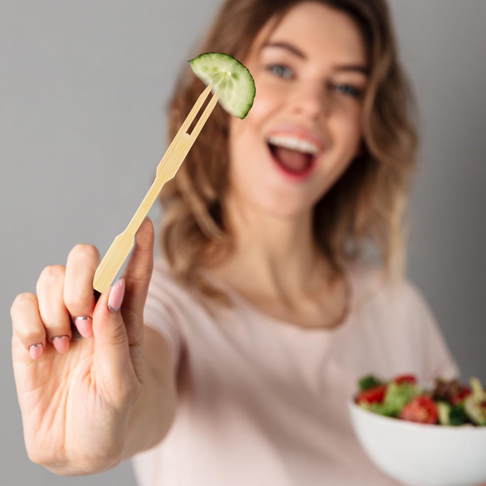 Ohumirt 320 PCS Mini Appetizer Forks - 3.5 Inch Disposable Cocktail Forks & Party Toothpicks for Fruit, Charcuterie, Cheese Platters, Weddings & Catering Events - Perfect for Hors d'Oeuvres, Appetizers & Finger Foods