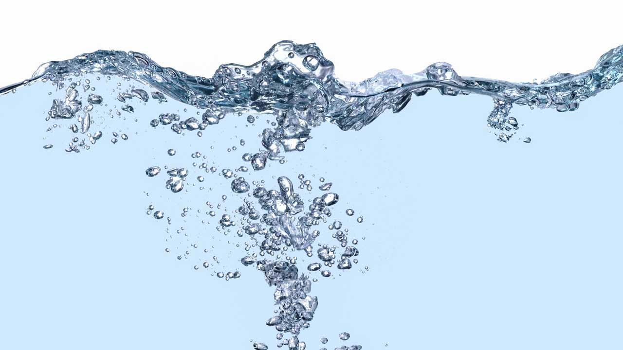 Oscar Water Softening Pouch for Shower & Bath – Remove Hard Water Minerals, Prevent Dry Skin & Hair Damage – Ideal for Home, Travel & Gym Use