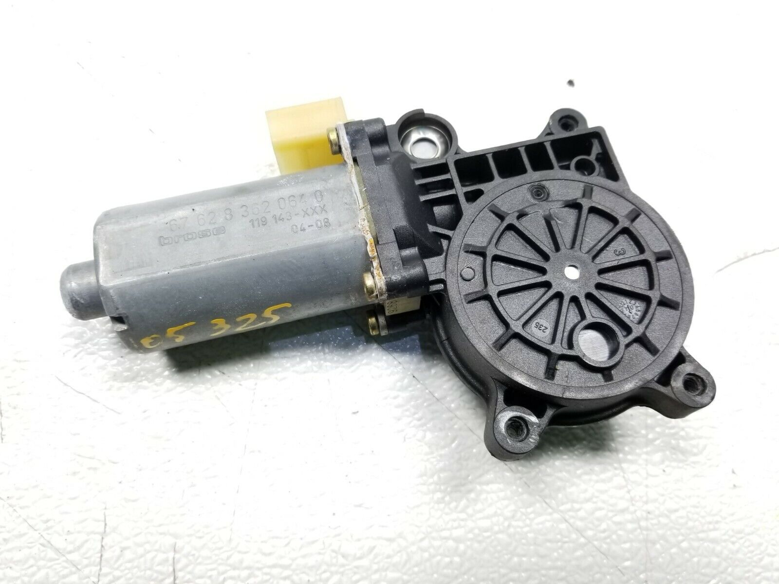 BMW E46 Sedan Front Right Passenger Door Window Regulator Motor OEM Replacement - Compatible with 2001-2005 Models | Perfect for Window Repair & Maintenance