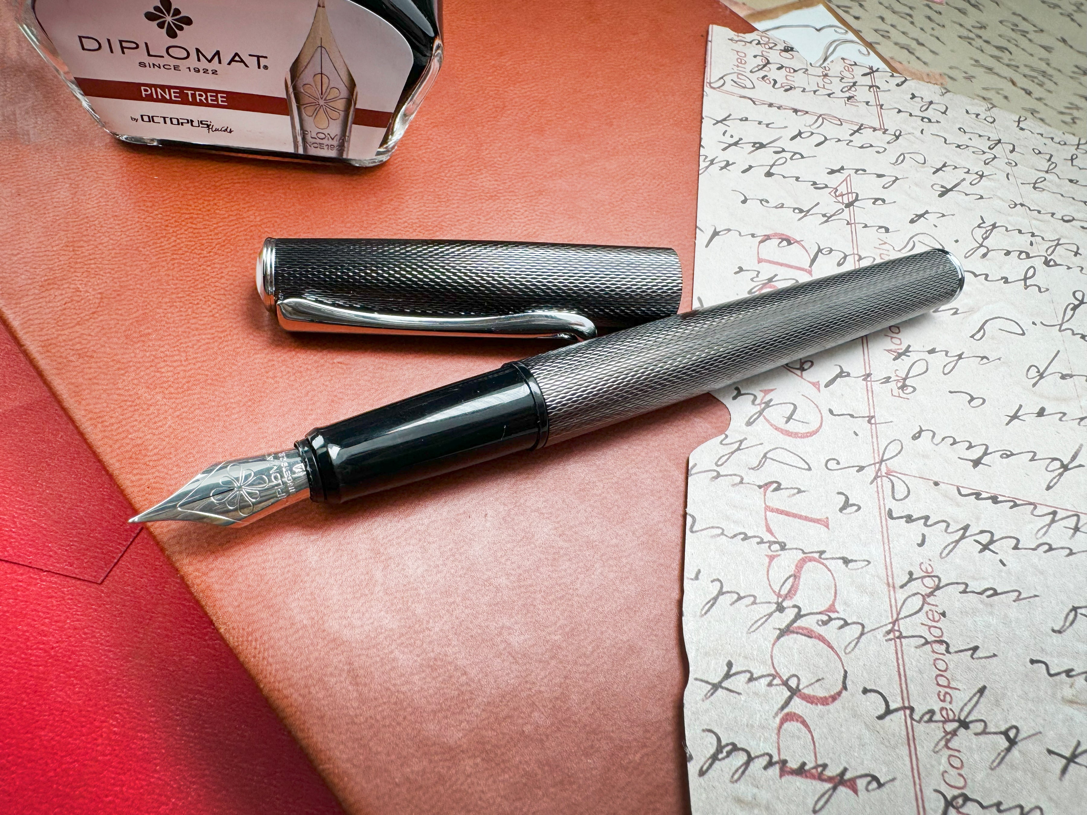 Diplomat Esteem Fountain Pen - Premium Black Barley Finish | Smooth Writing for Professionals & Calligraphy Enthusiasts | Perfect for Office, Gifts & Signature Signing