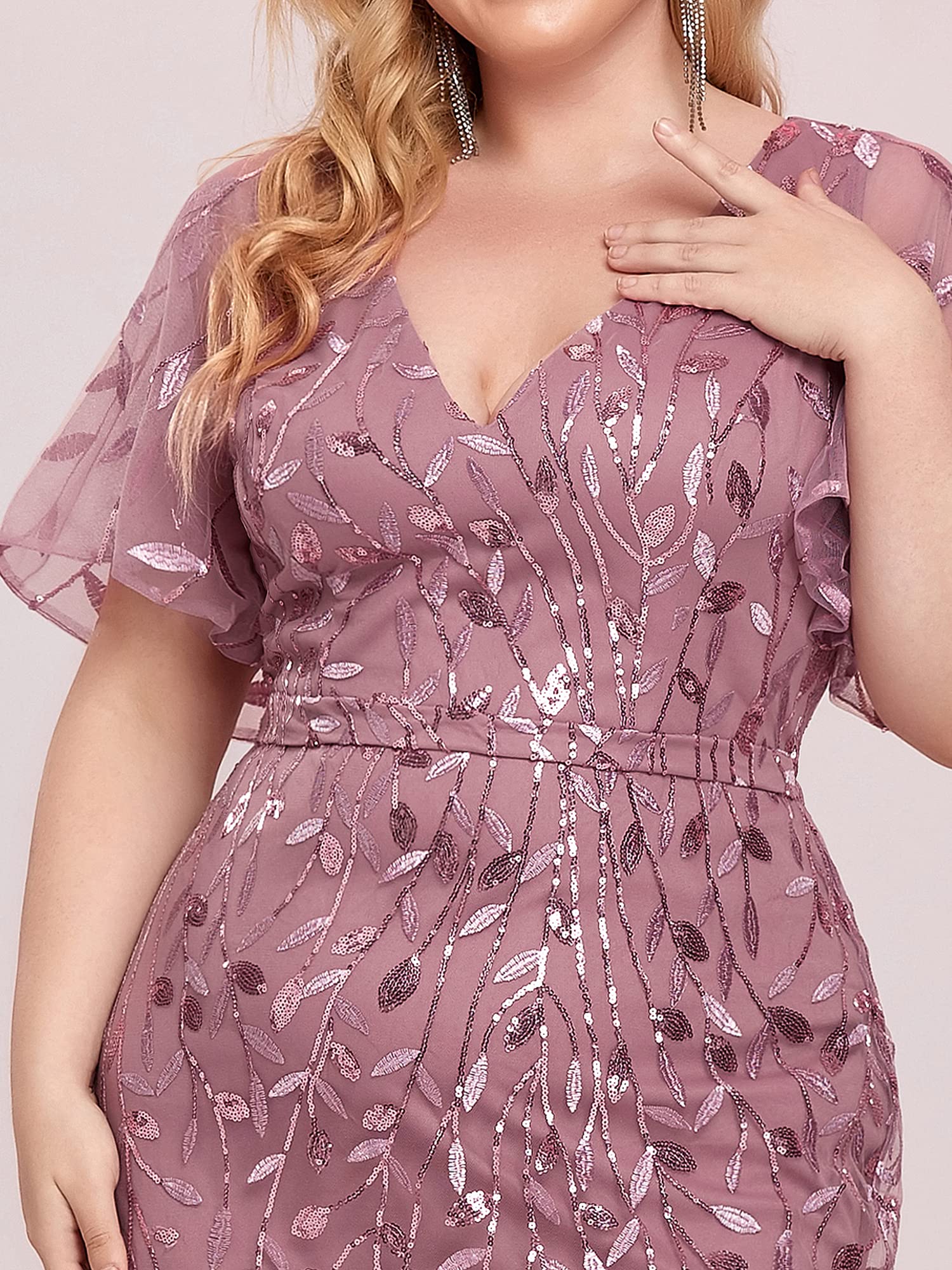 Ever-Pretty Women's Plus Size V-Neck Formal Dress with Elegant Embroidery & Sequin Details - Mother of The Bride Gown 0692-PZUSA | Perfect for Weddings, Galas & Special Occasions