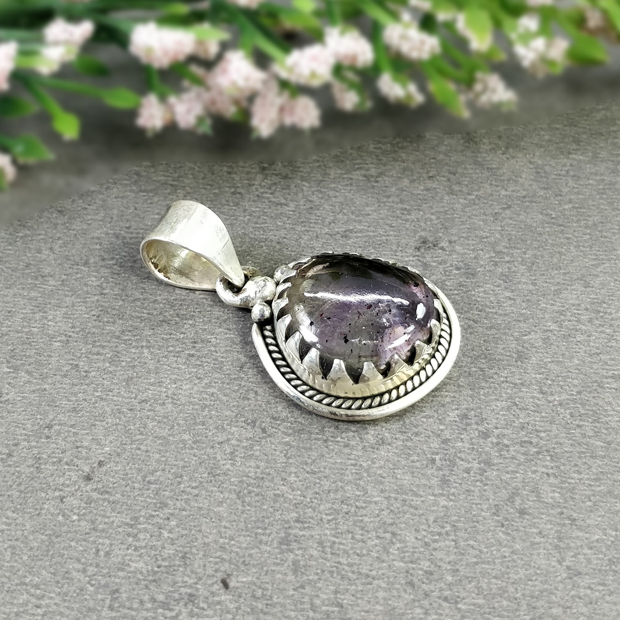 Natural Untreated Purple Amethyst Gemstone Pendant - 925 Sterling Silver Bezel Set Cabochon (6.100g, 1.35