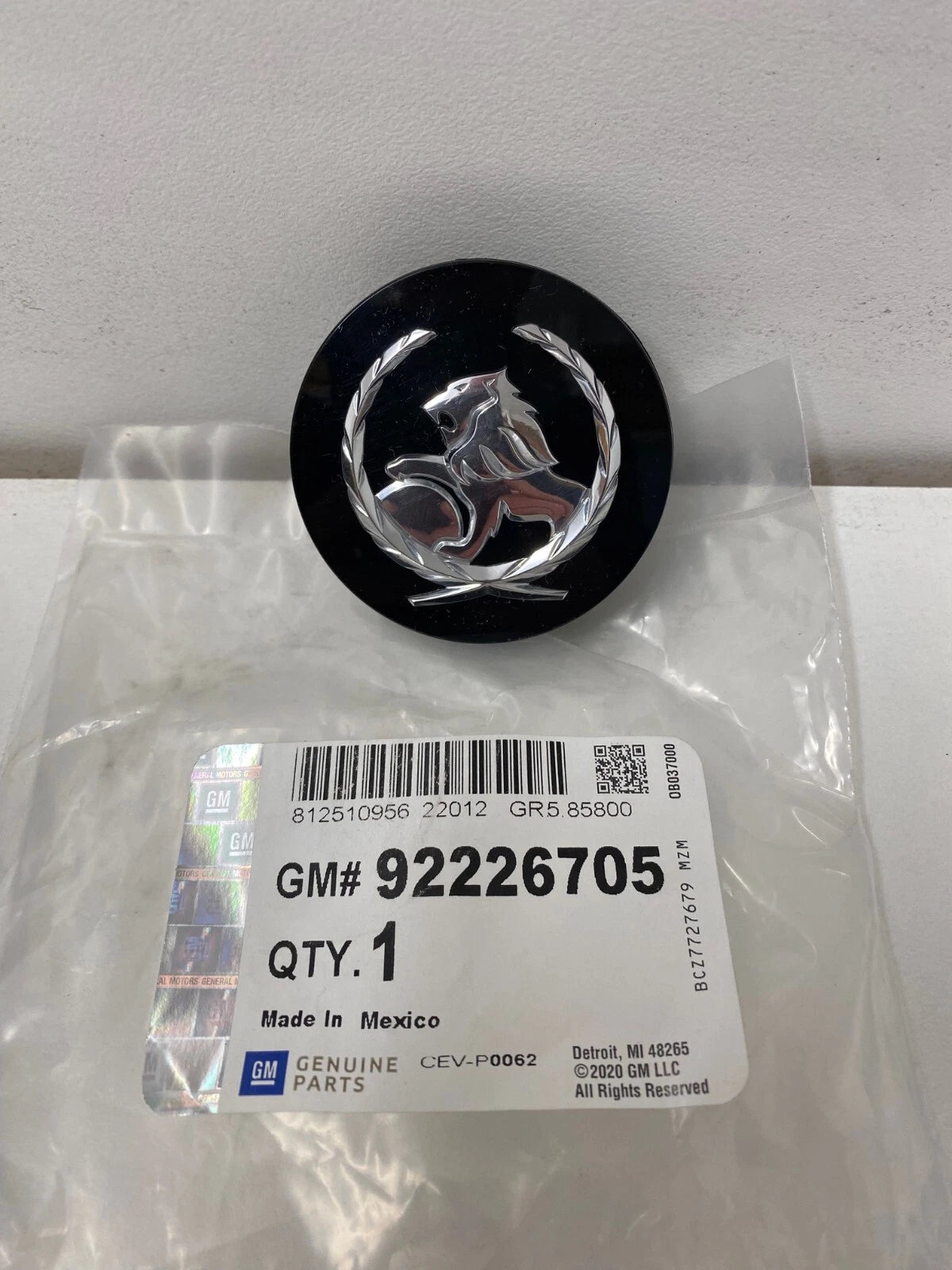 Genuine Holden WM S2 & WN Statesman & Caprice Wheel Cap PN 92226705 - Premium Hubcap for Luxury Sedans, Perfect for Replacement & Car Upgrades