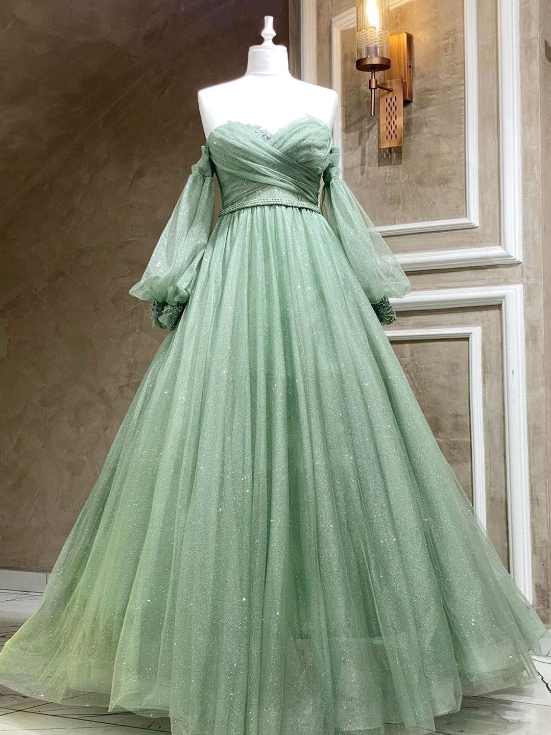 Elegant A-Line Sweetheart Neck Tulle Green Long Prom Dress | Formal Evening Gown for Women | Perfect for Prom Night, Homecoming, Wedding Guest & Special Occasions