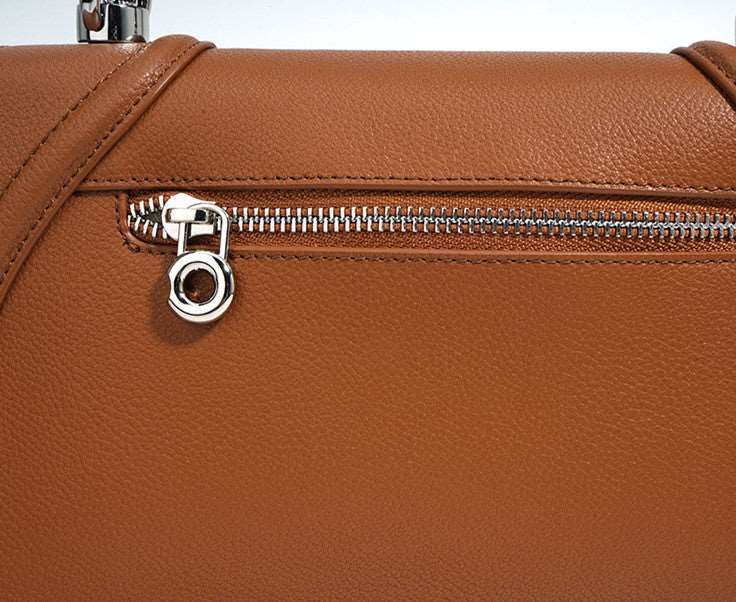 Stylish Women's Casual Designer Saddle Bag - Fashion Crossbody Purse for Everyday Use, Work & Travel | Trendy Handbag for Outfits & Accessories