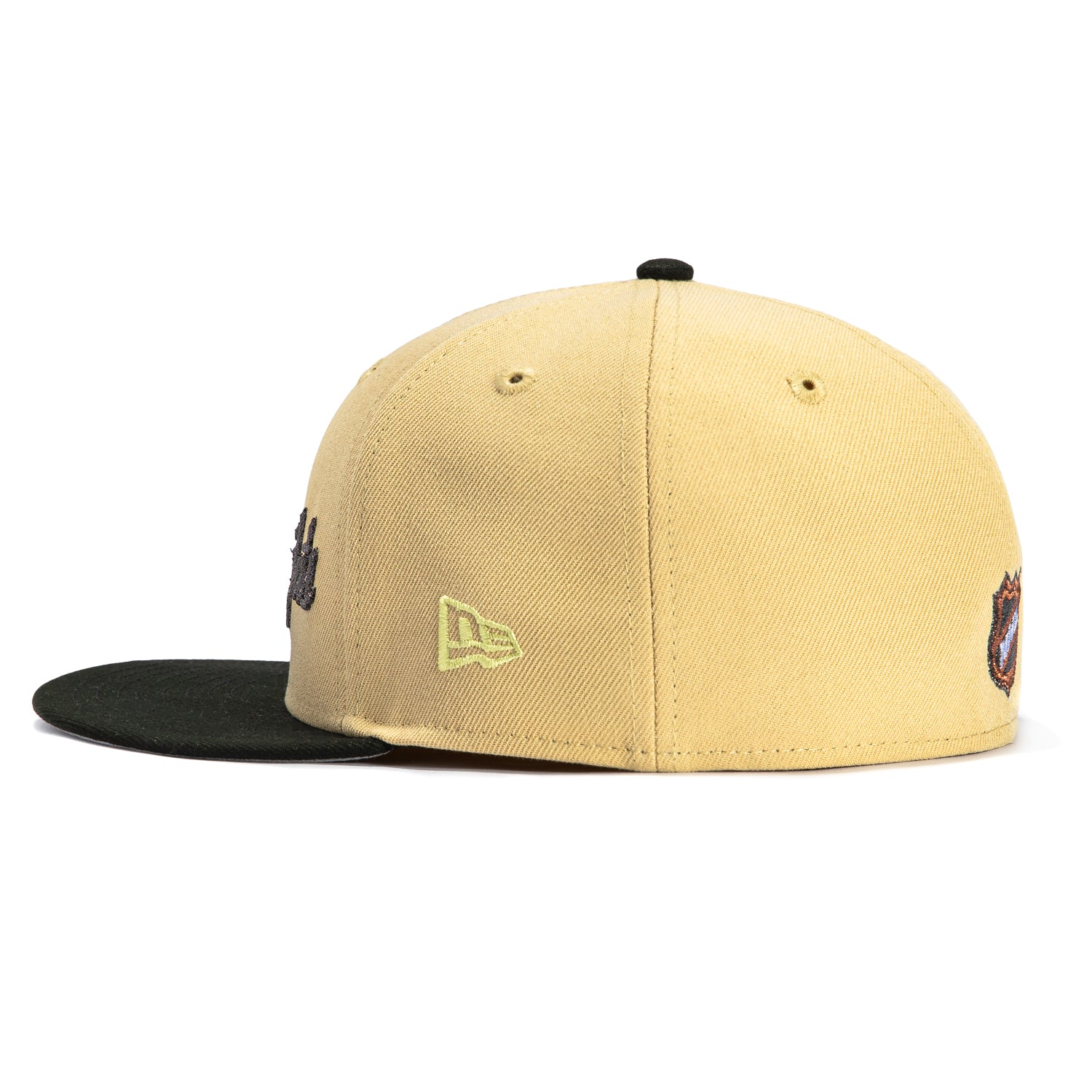 New Era 59Fifty Vegas Golden Knights 2024 Winter Classic Patch Script Hat - Tan & Black NHL Hockey Cap for Men & Women - Perfect for Games, Tailgating & Fan Collections