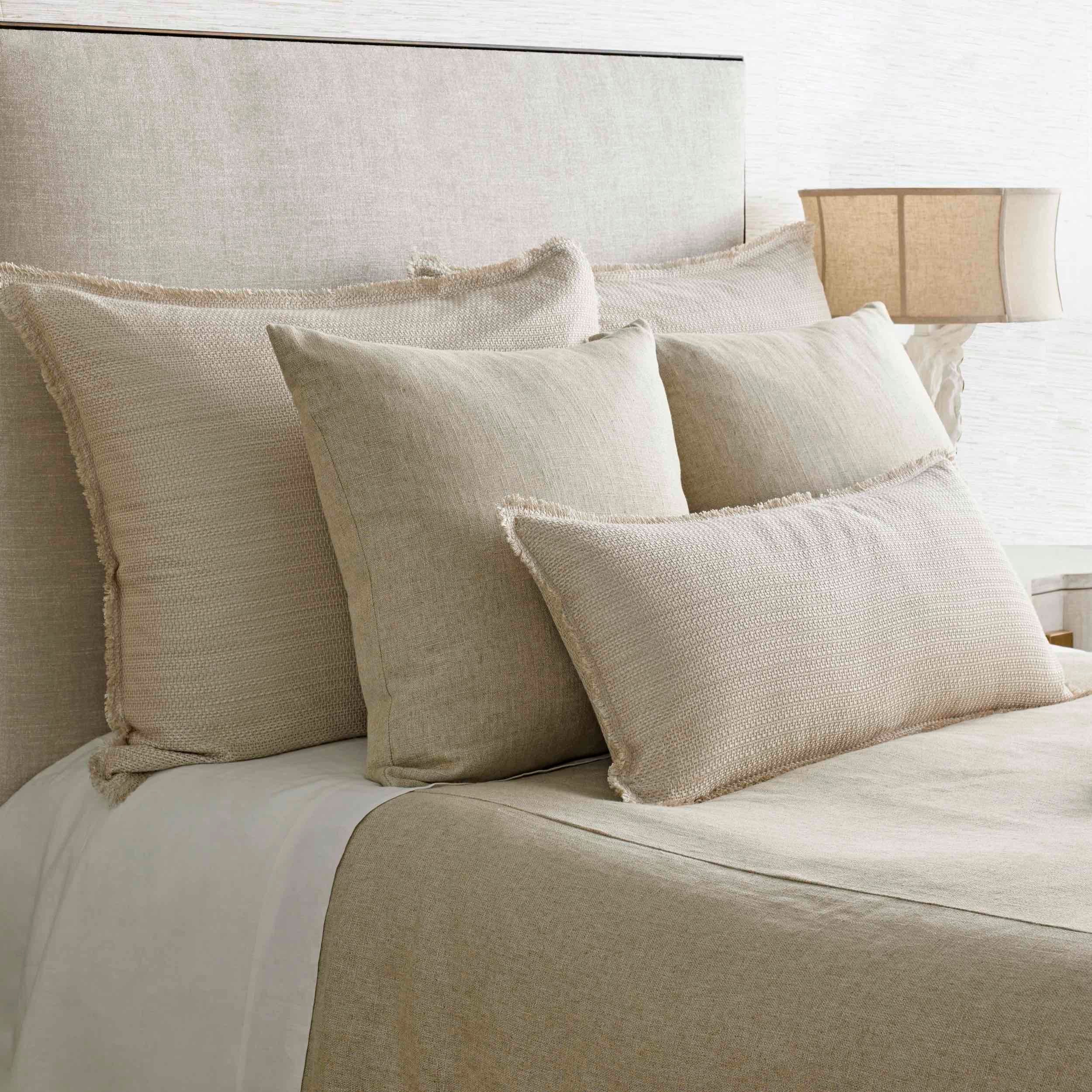 Premium Sable Fur Pillow - Ultra Soft & Luxurious for Home Decor, Bedroom, and Living Room - Perfect for Relaxation and Stylish Comfort