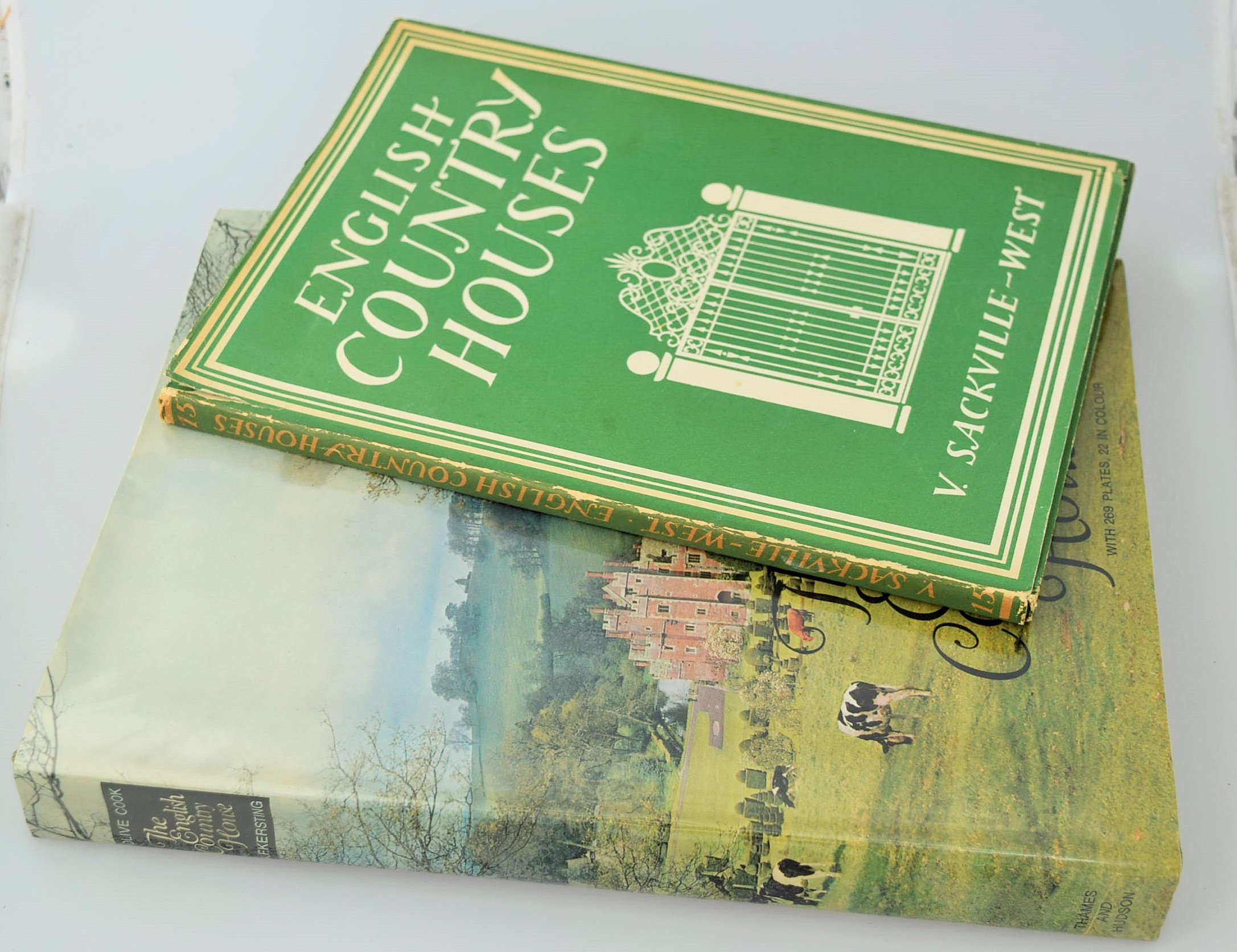 English Country House: Art, History & Lifestyle - Perfect for Home Decor, Gifts & Historical Enthusiasts