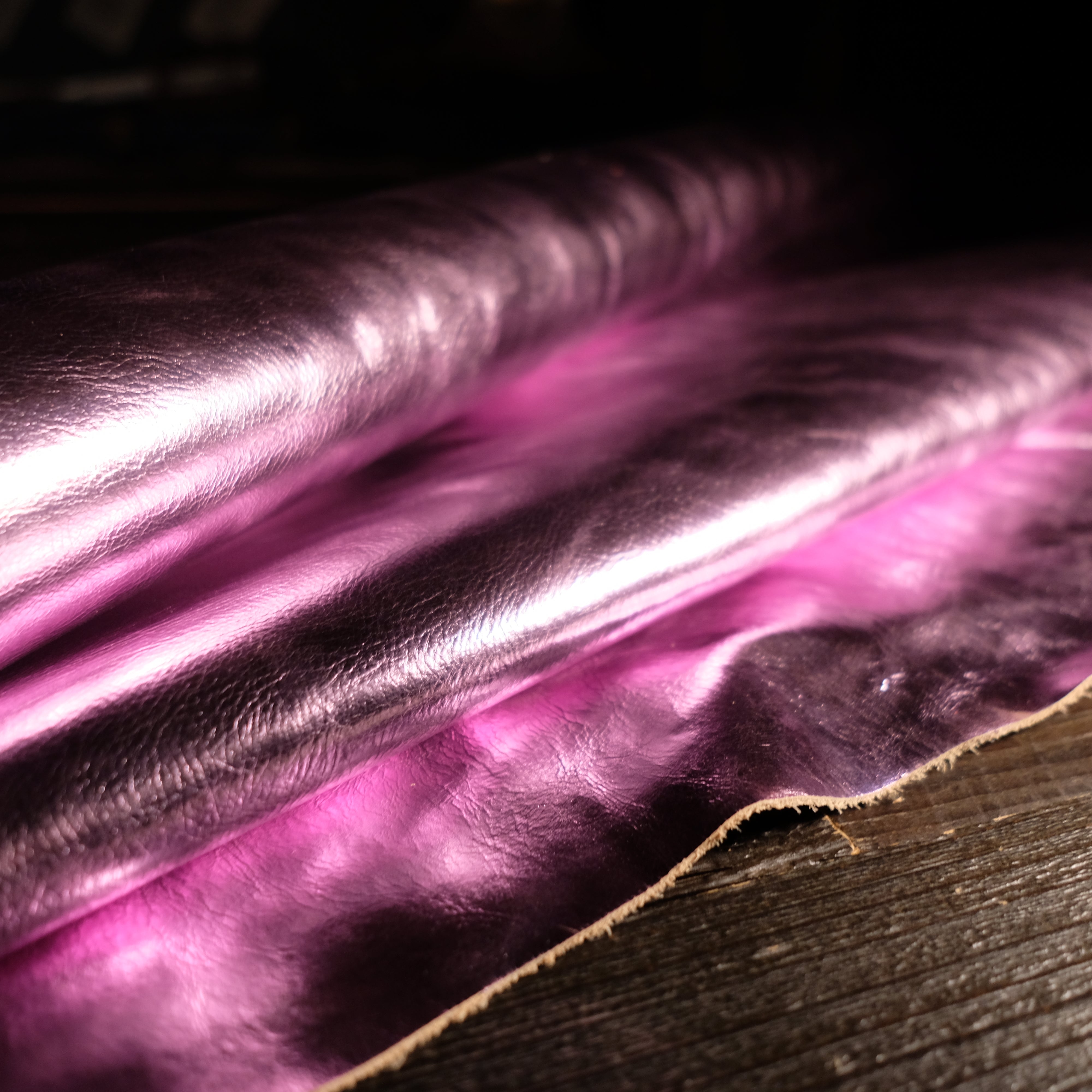 Premium Conceria La Bretagna Shiny Lilac Leather (3.4oz) - Perfect for Handbags, Wallets & Luxury Accessories