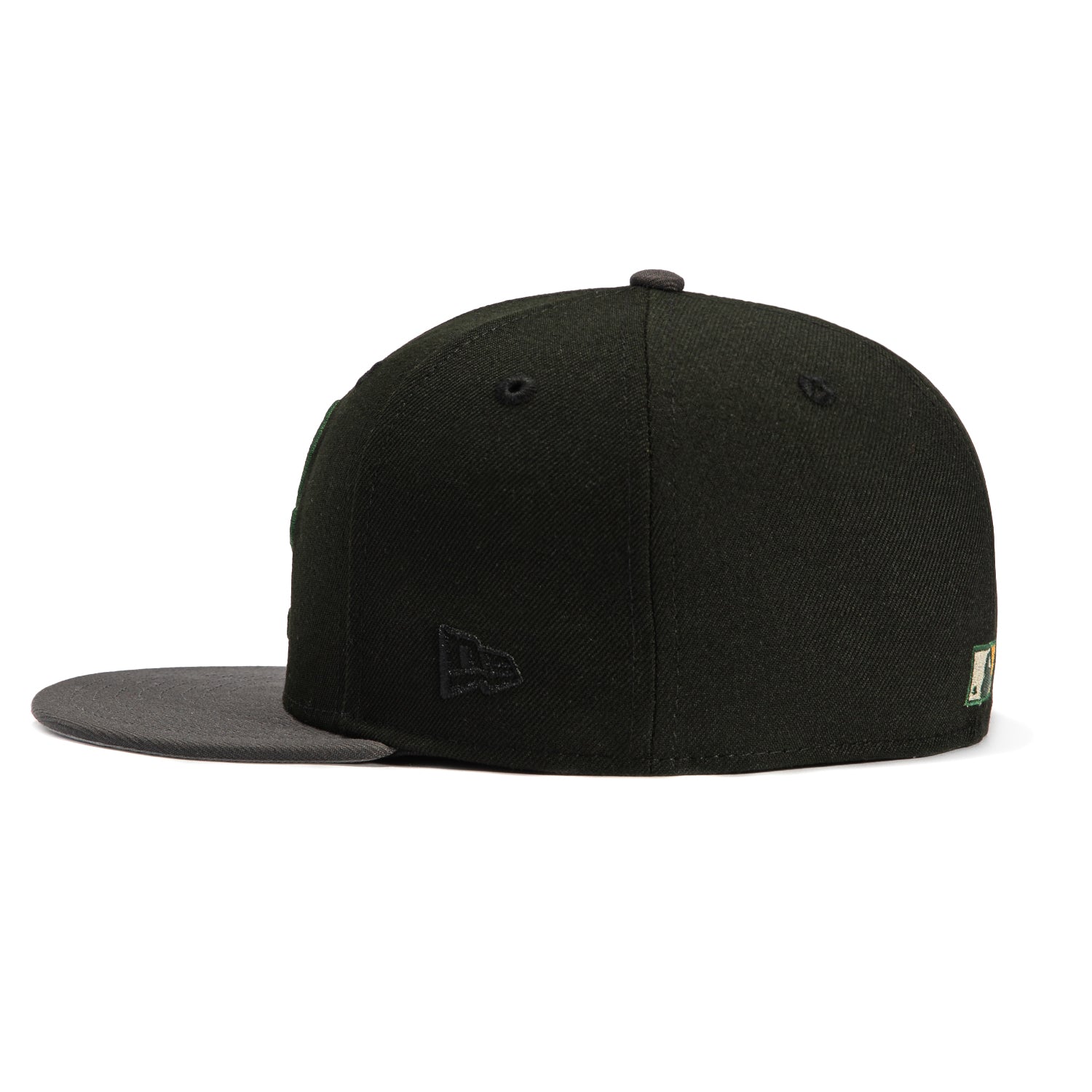 New Era 59Fifty Oakland Athletics Oakland Flag Patch BP Hat - Black & Graphite Baseball Cap for Men - Perfect for Baseball Games, Streetwear & Fan Collections